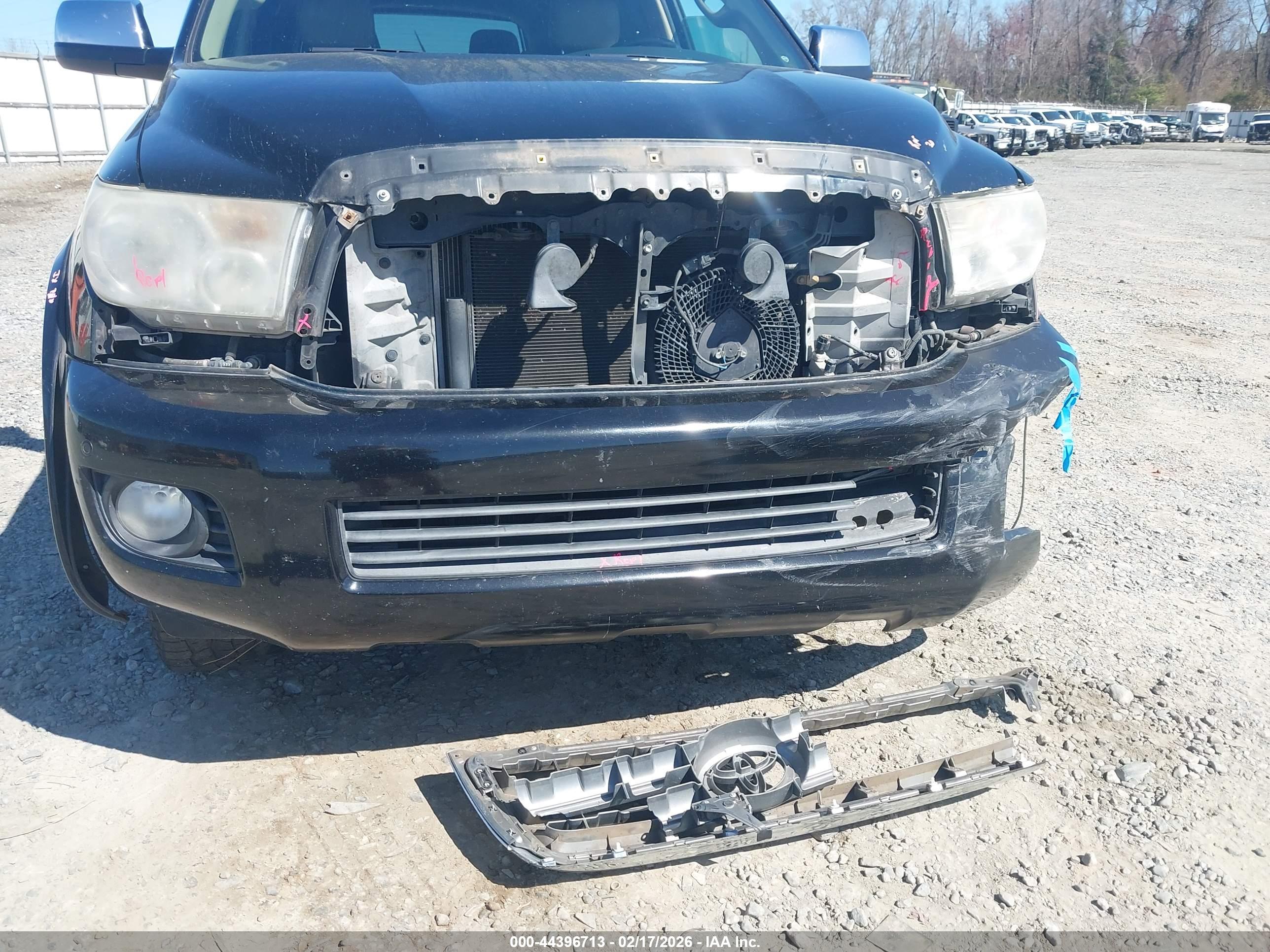 TOYOTA SEQUOIA image 6