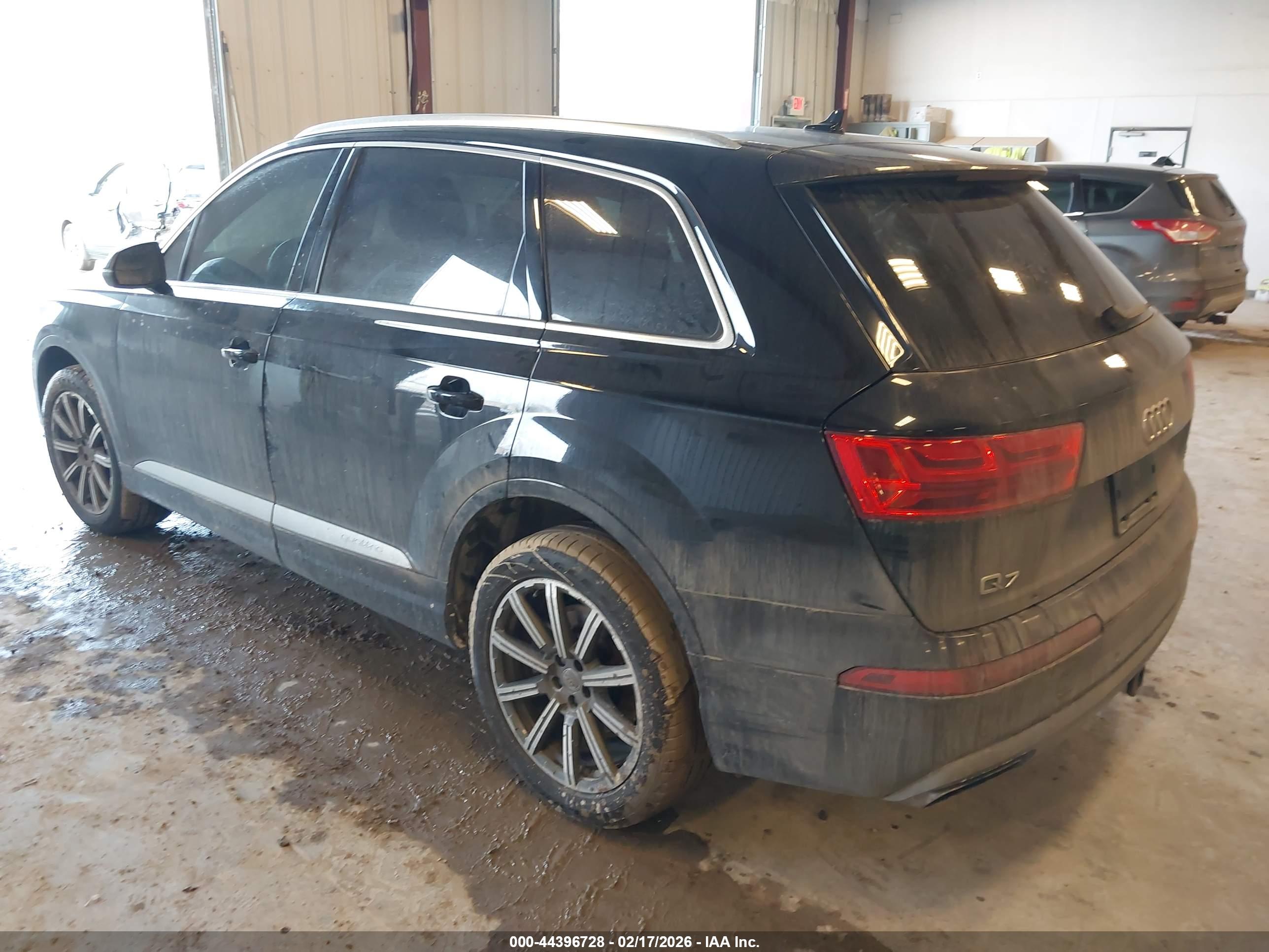 AUDI Q7 image 3