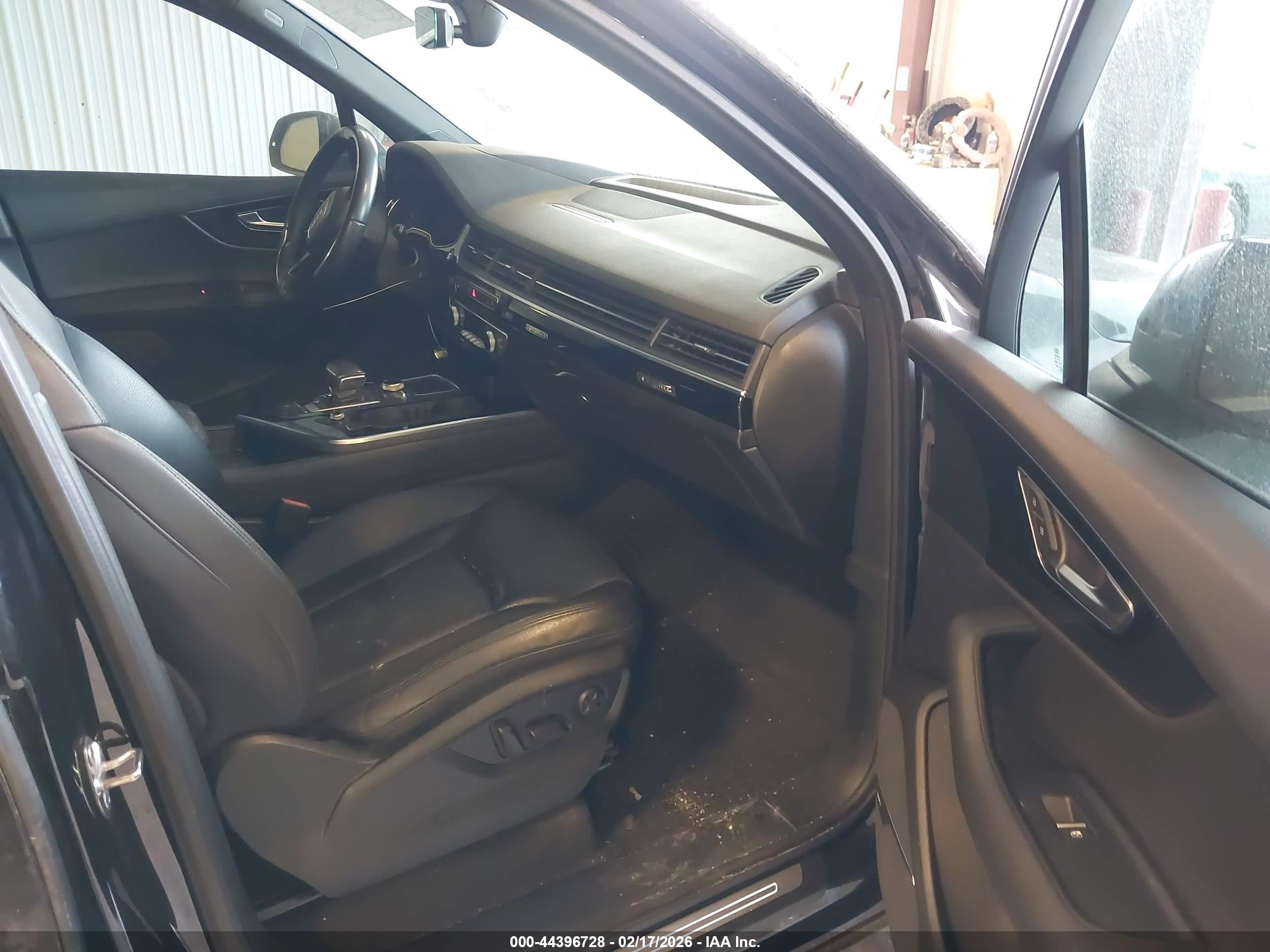 AUDI Q7 image 5