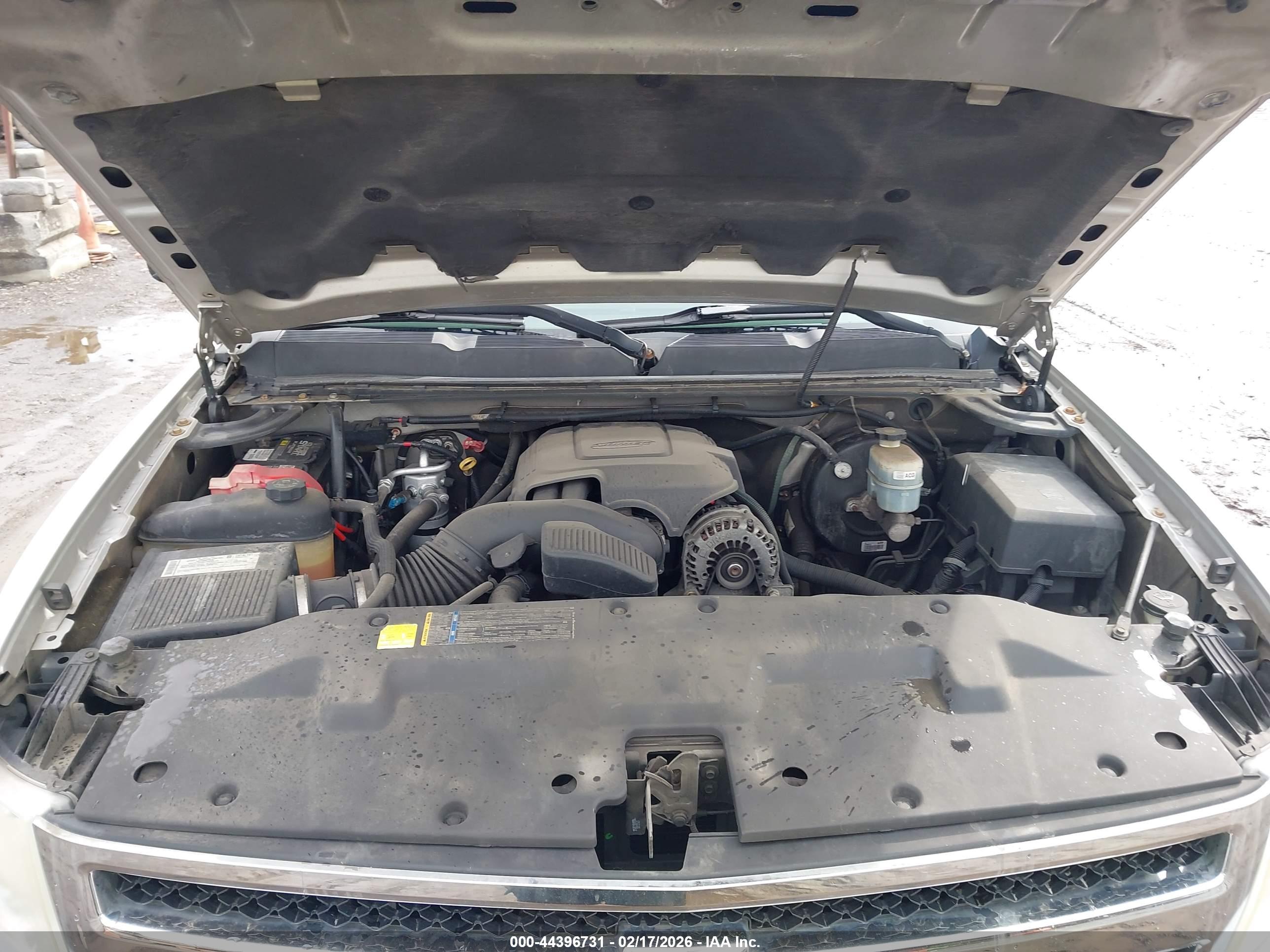 CHEVROLET SILVERADO image 10