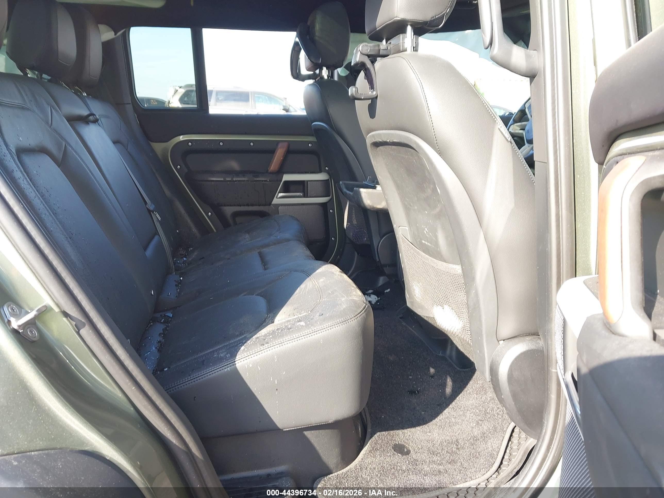 LAND ROVER image 8