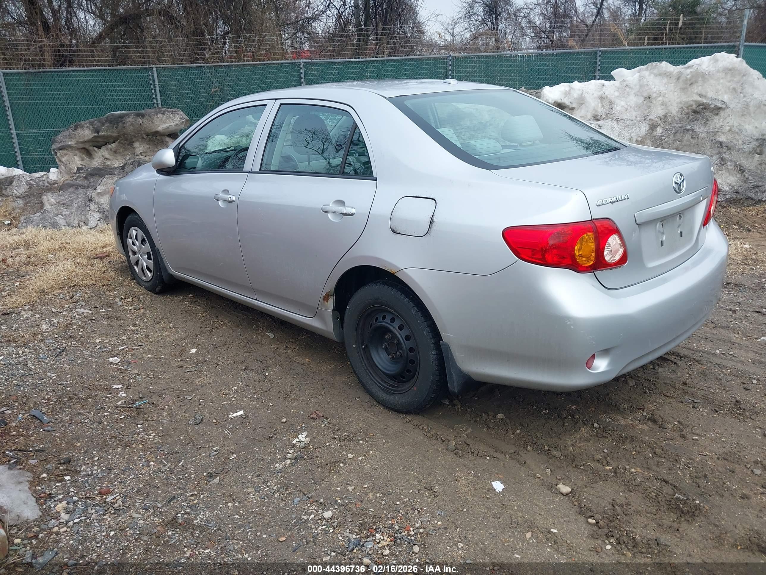 TOYOTA COROLLA image 3