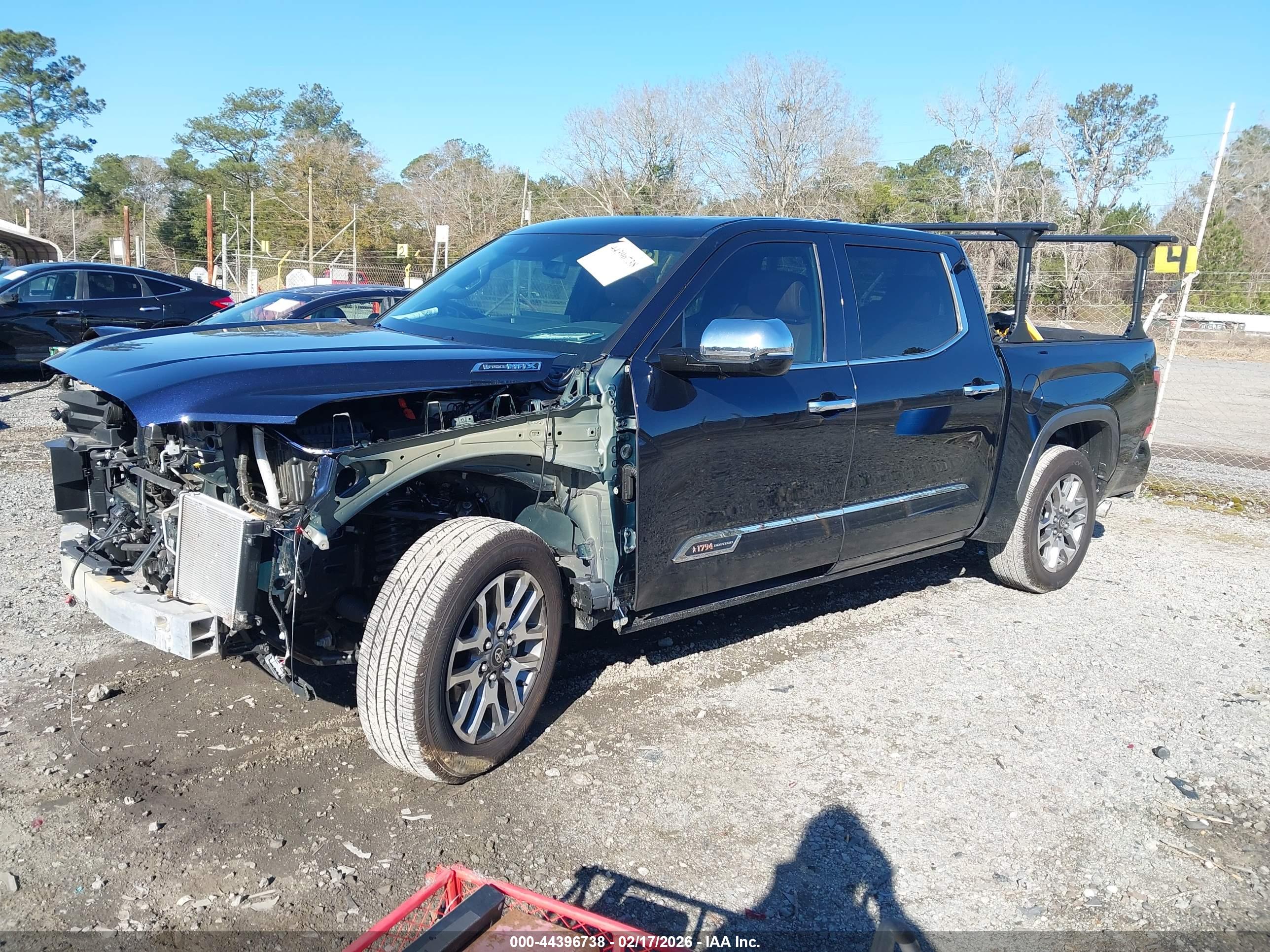 TOYOTA TUNDRA image 2