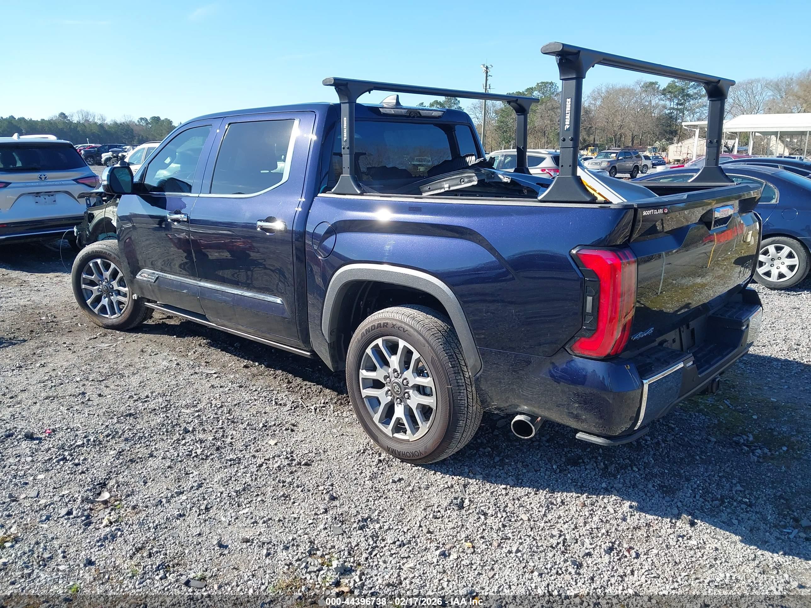 TOYOTA TUNDRA image 3