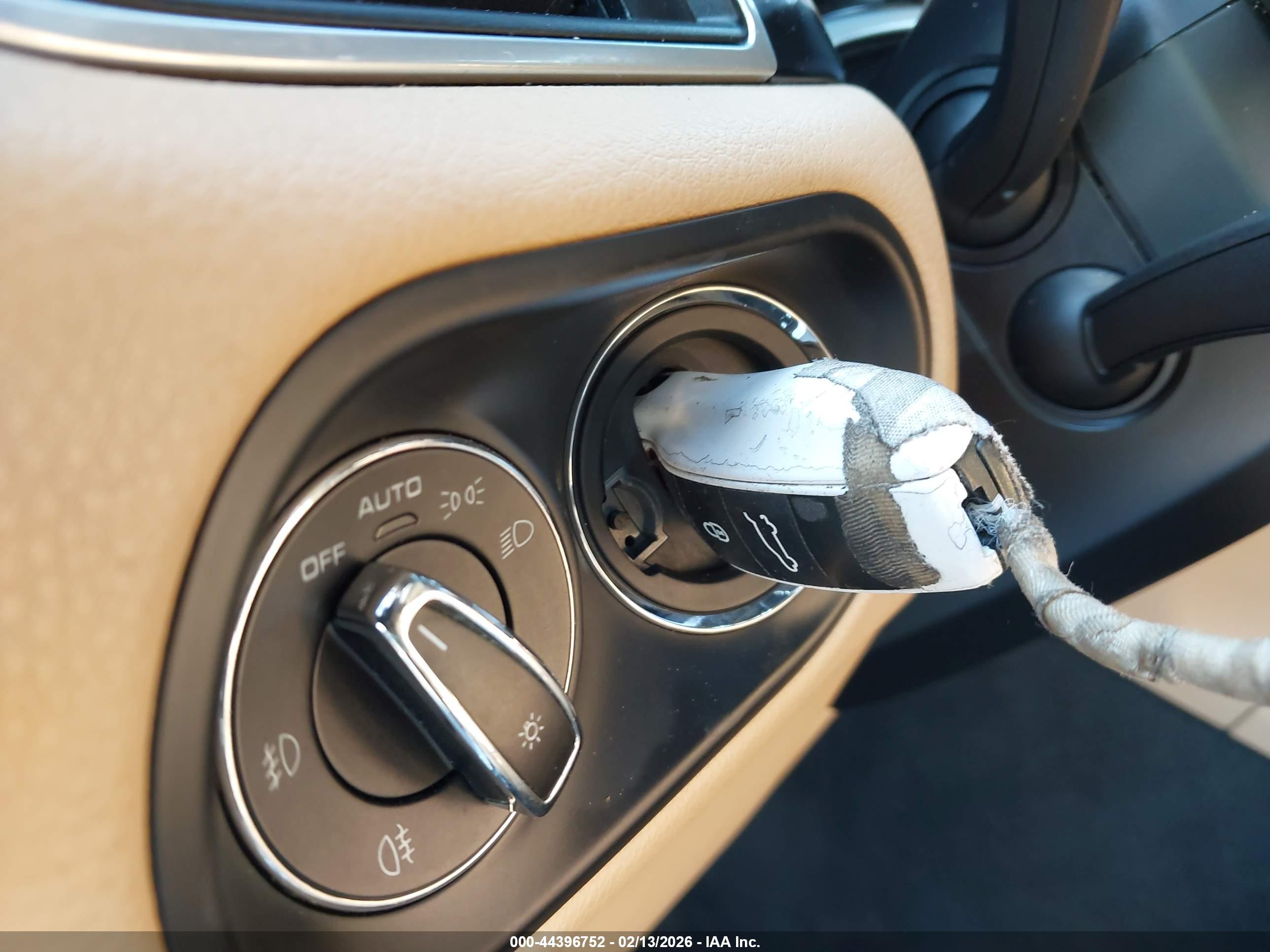 PORSCHE MACAN image 11