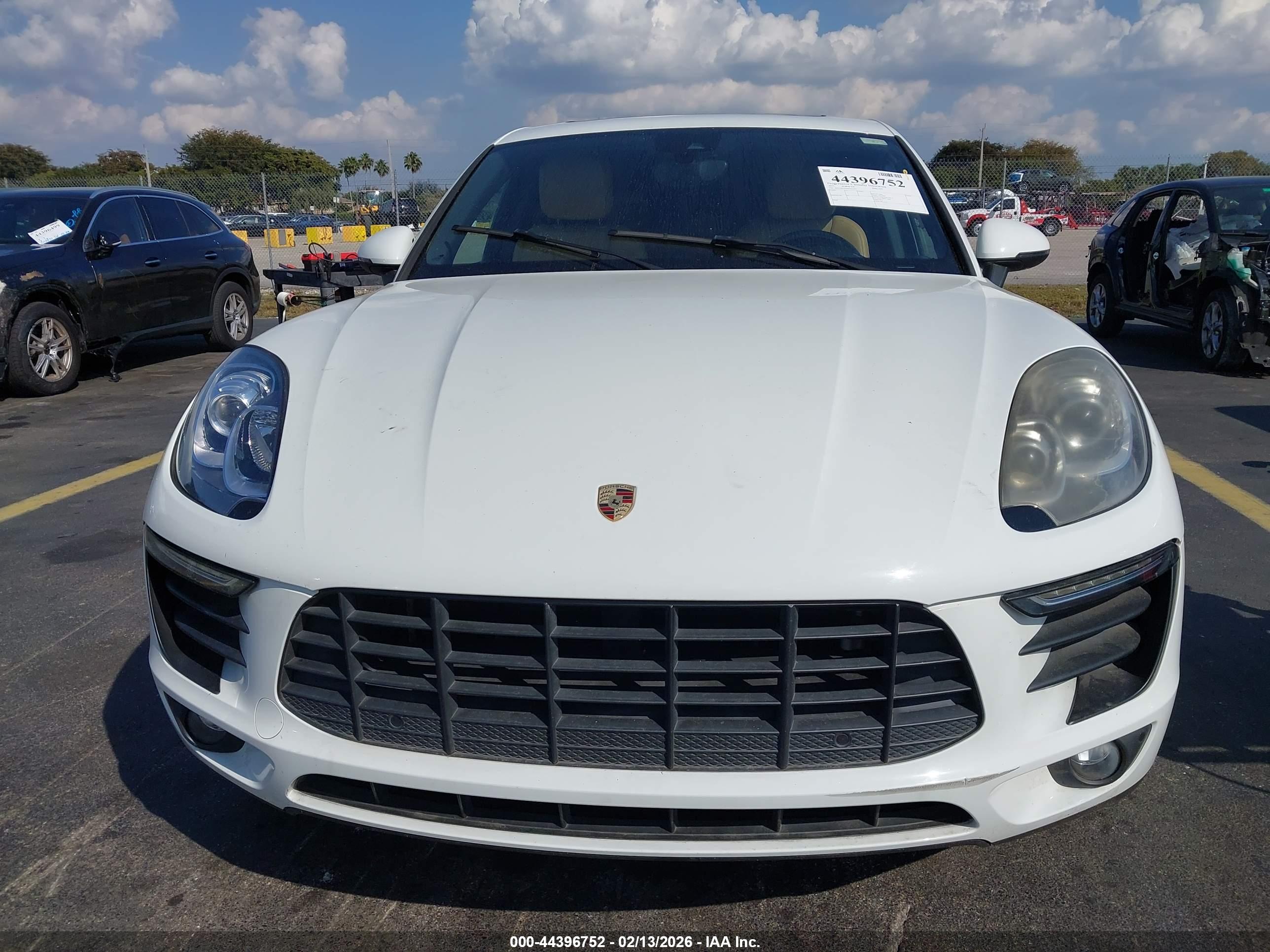 PORSCHE MACAN image 6