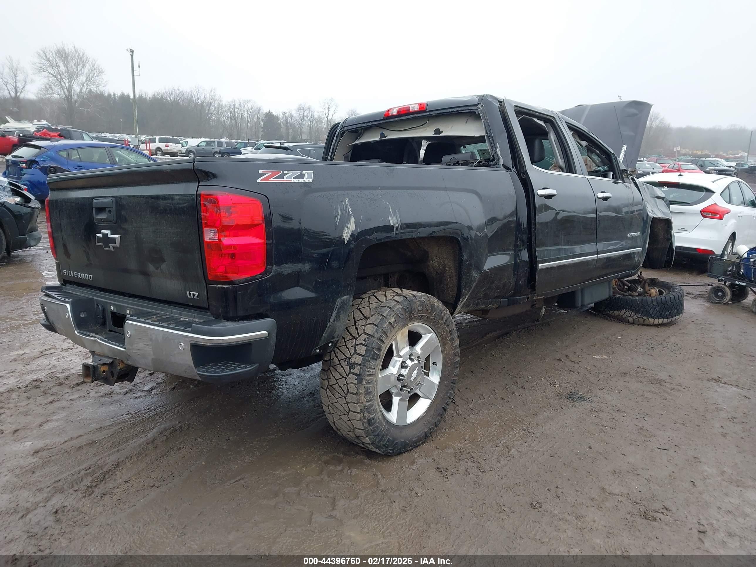 CHEVROLET SILVERADO image 4