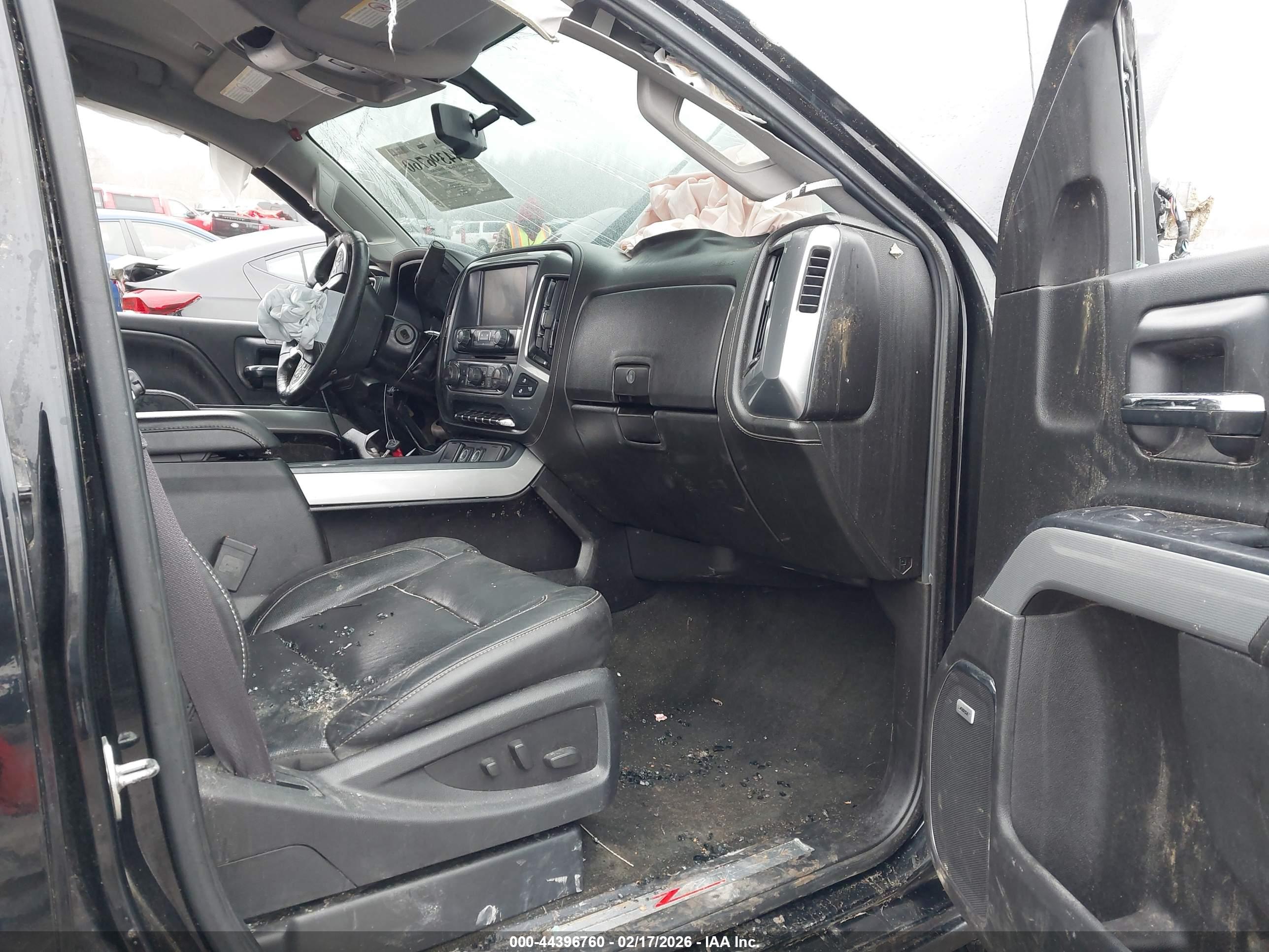 CHEVROLET SILVERADO image 5
