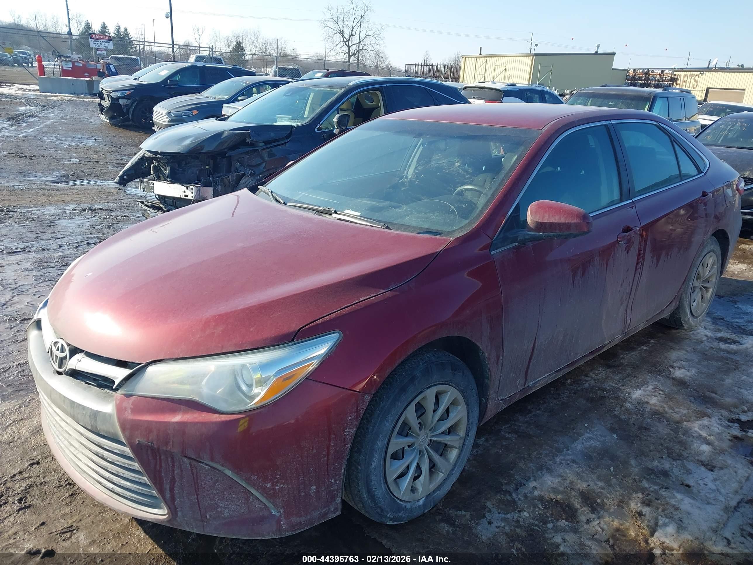 TOYOTA CAMRY image 2