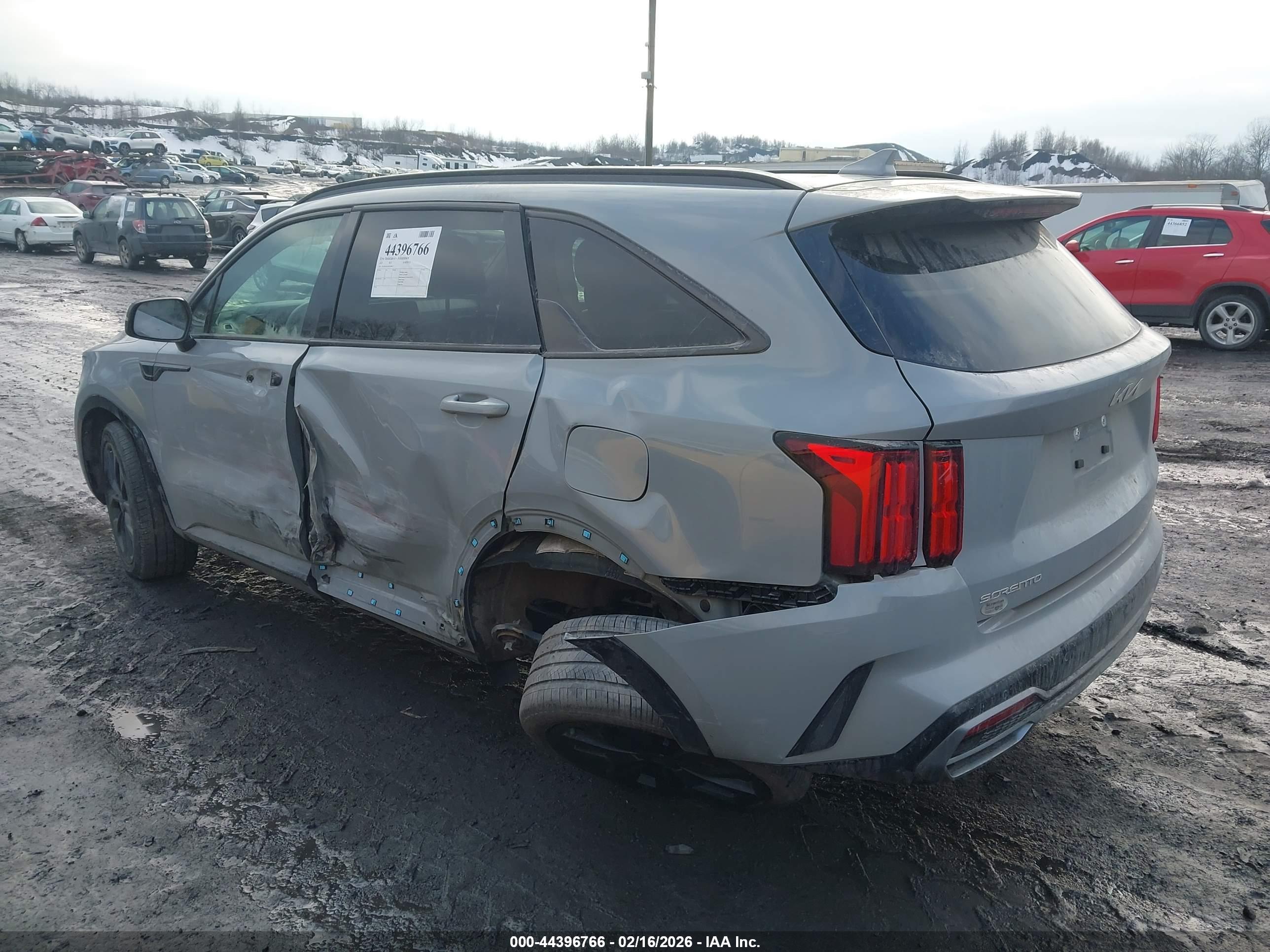 KIA SORENTO image 3