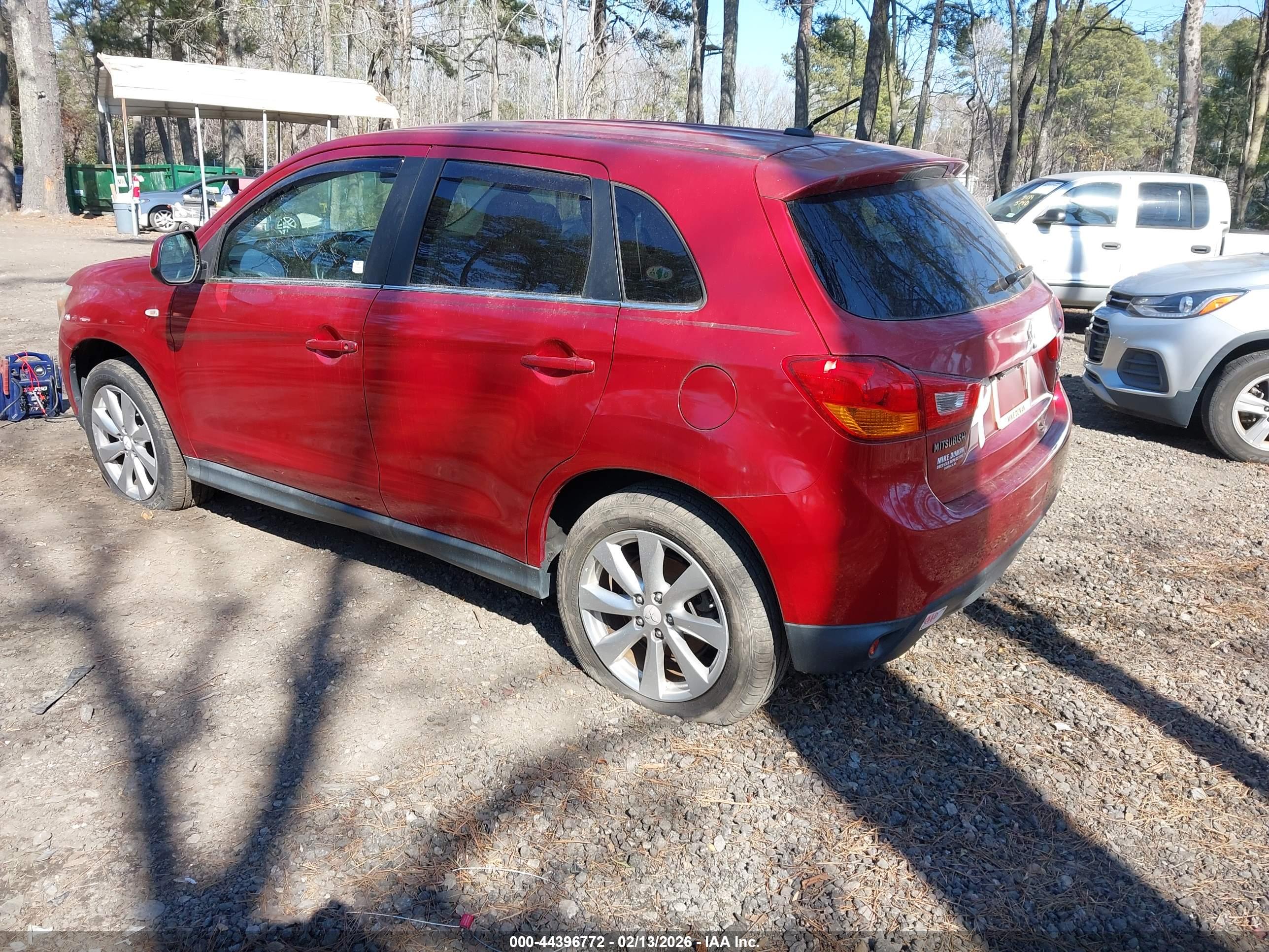 MITSUBISHI OUTLANDER image 3