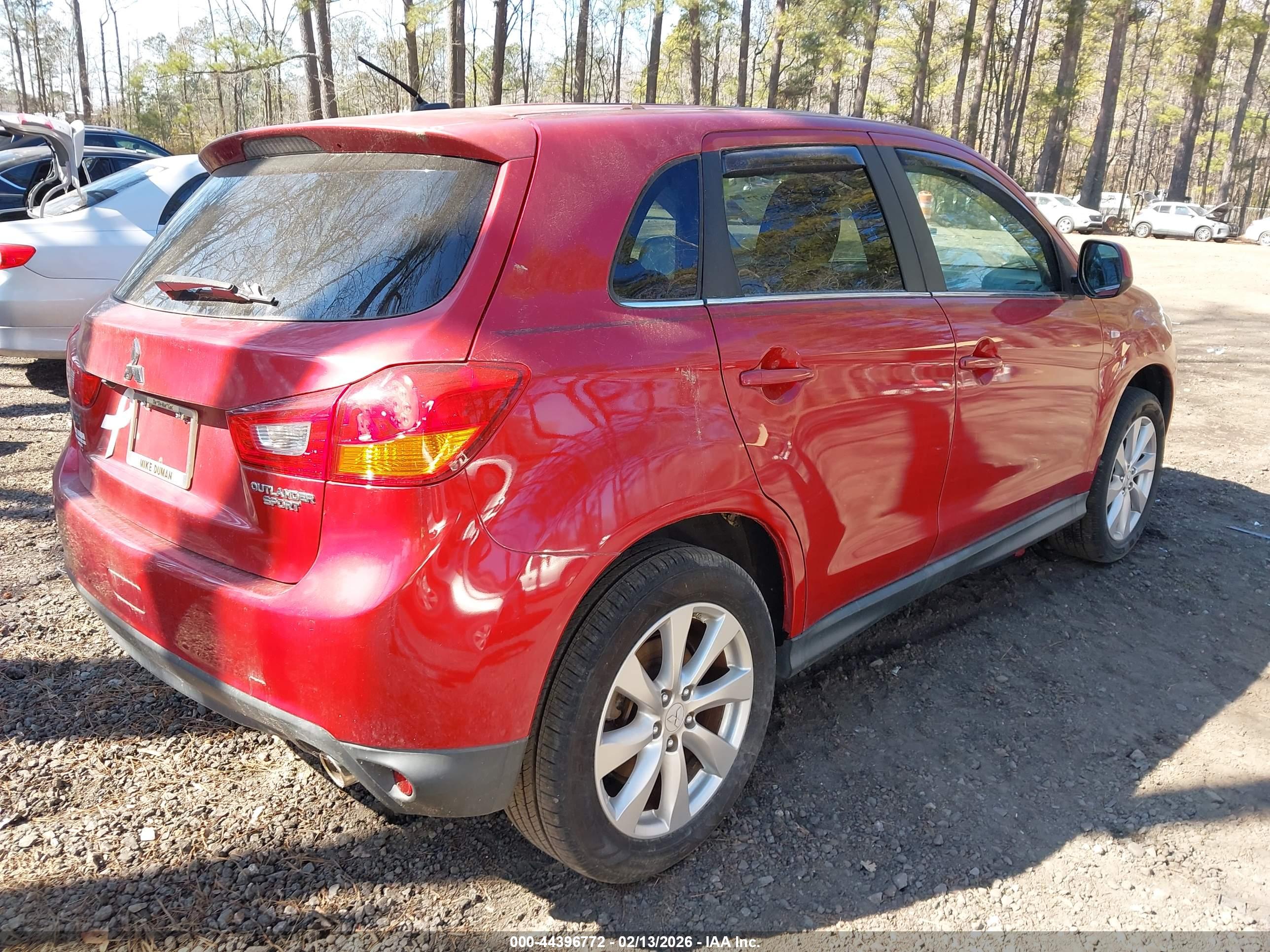 MITSUBISHI OUTLANDER image 4
