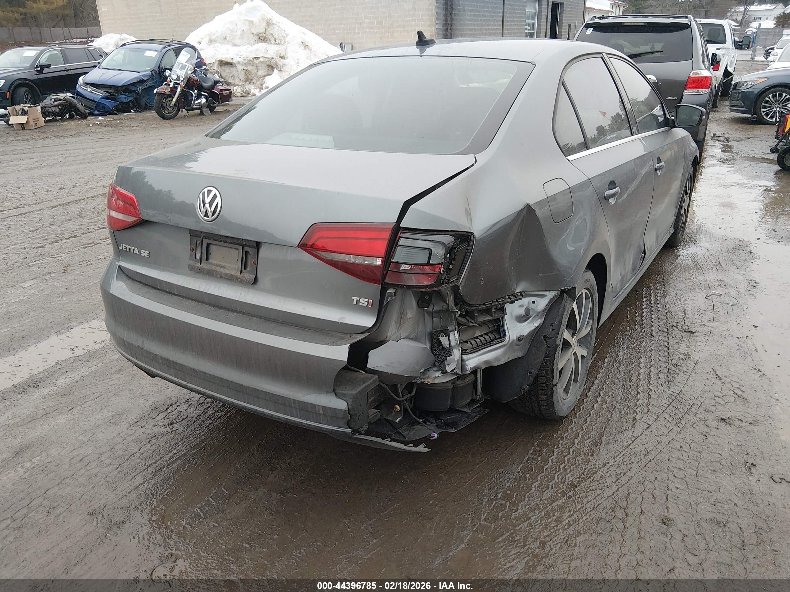 VOLKSWAGEN JETTA image 6
