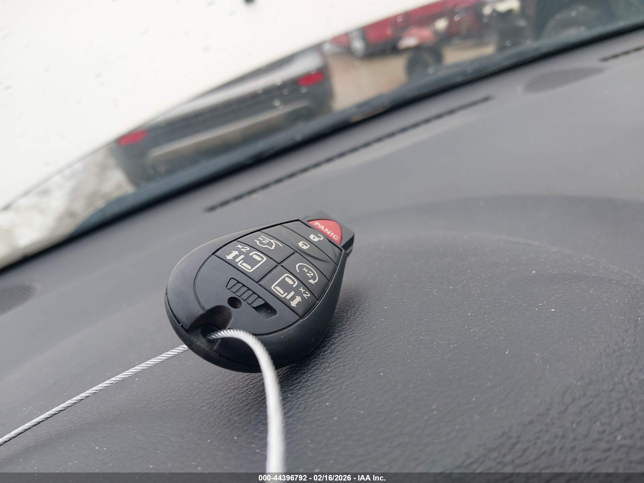 CHRYSLER TOWN image 11