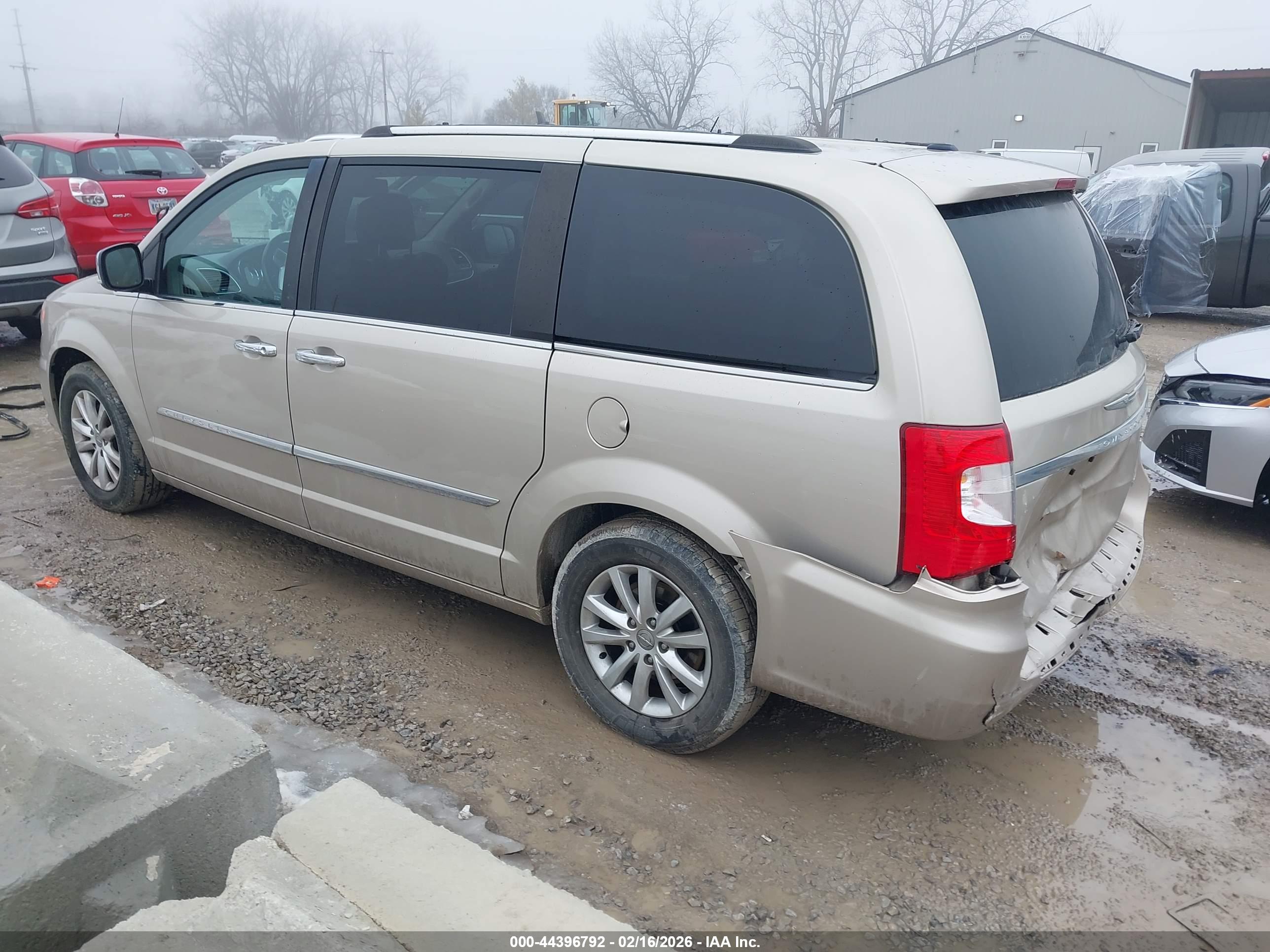 CHRYSLER TOWN image 3