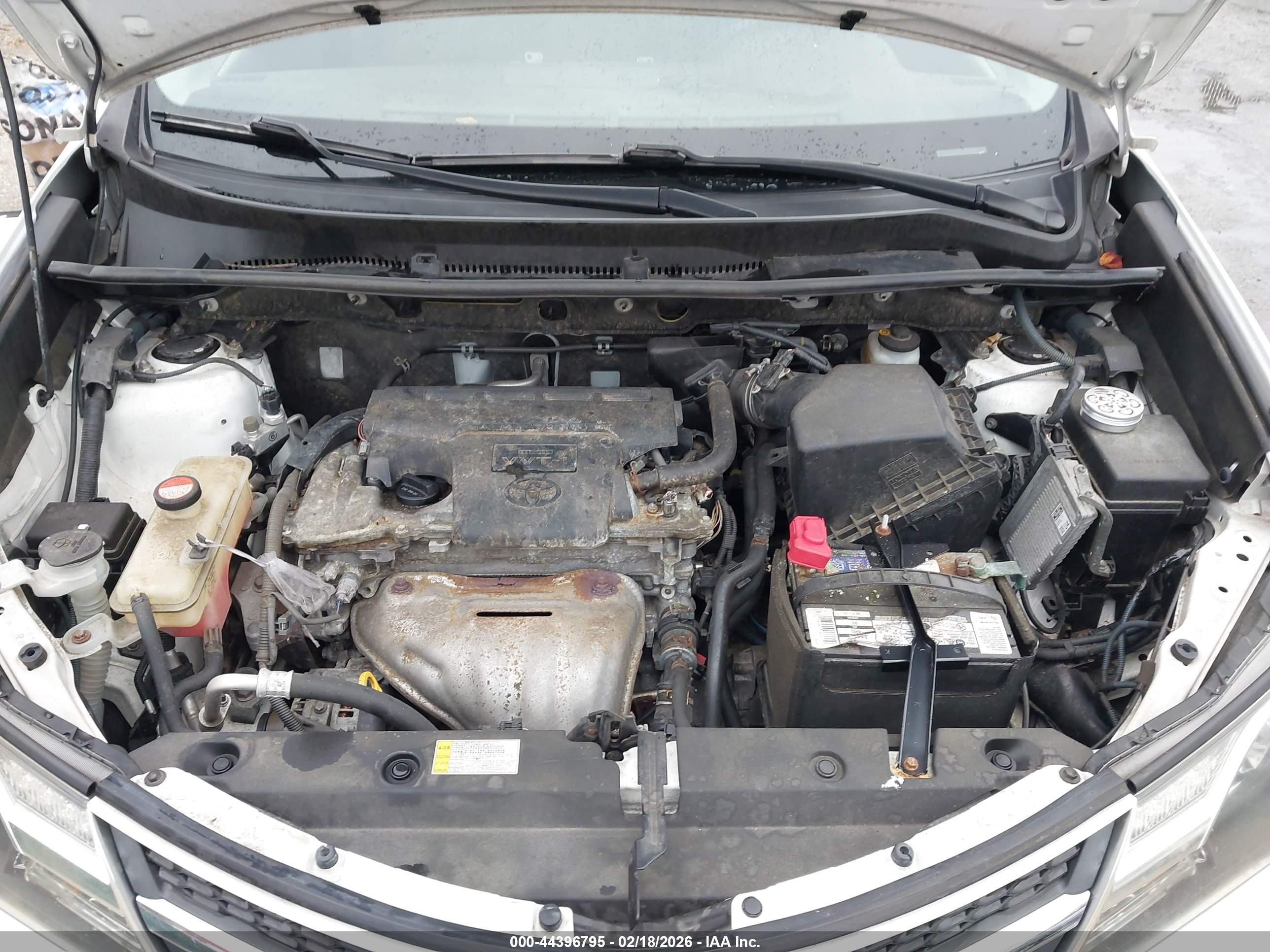 TOYOTA RAV4 image 10