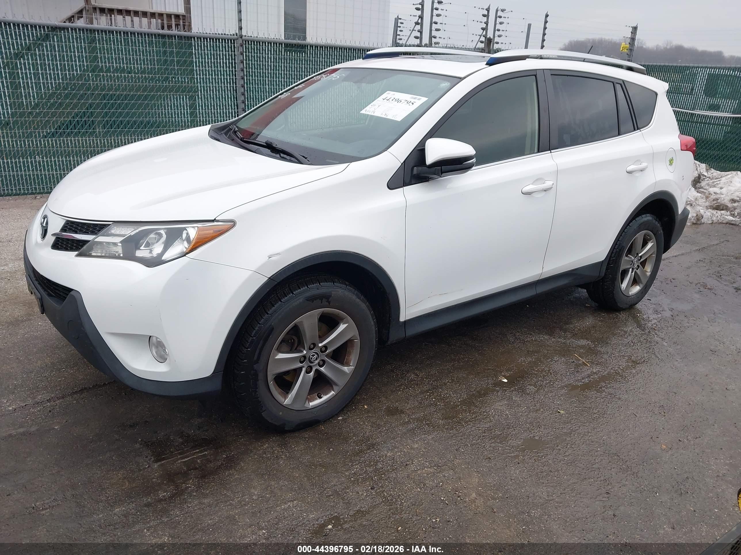 TOYOTA RAV4 image 2