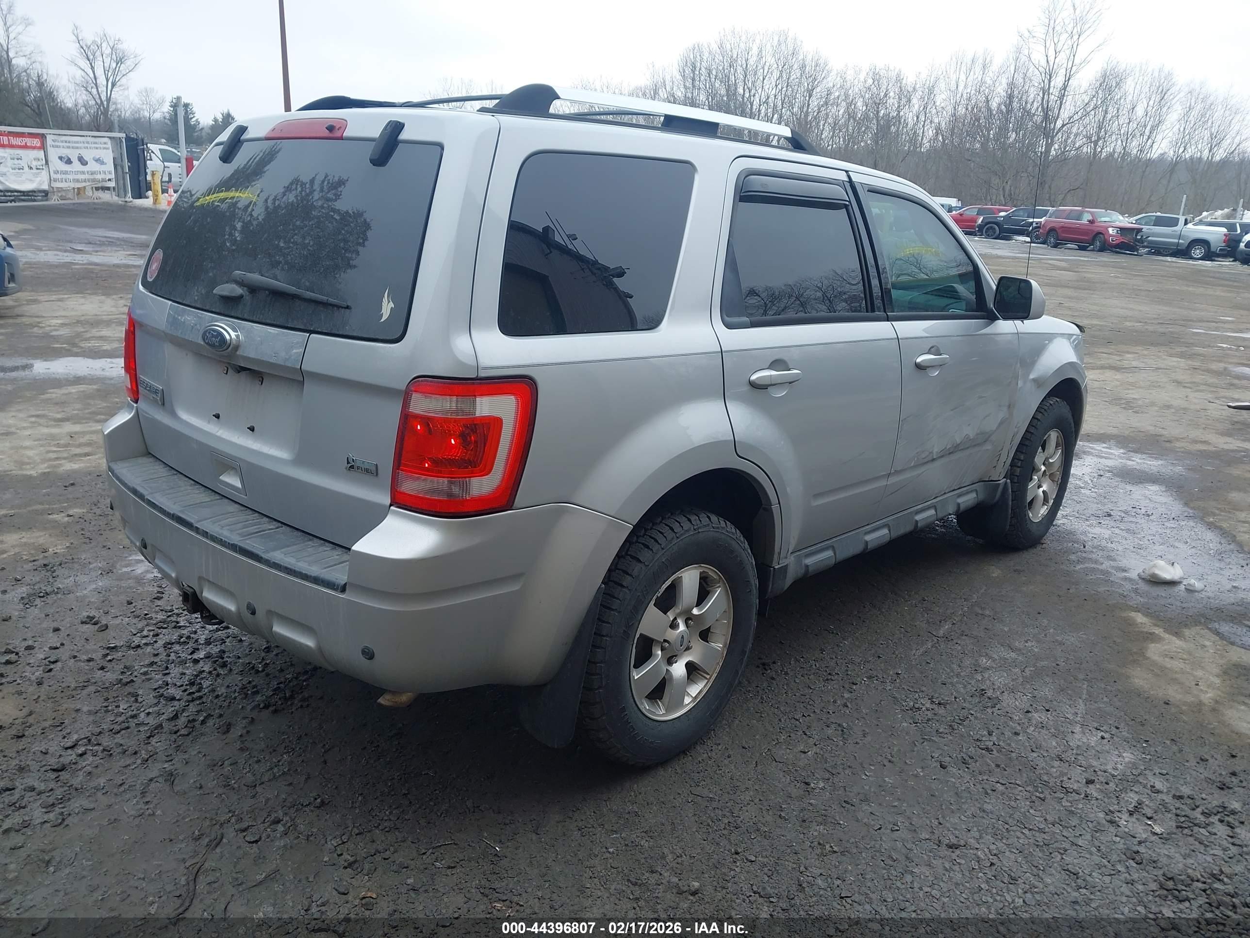 FORD ESCAPE image 4