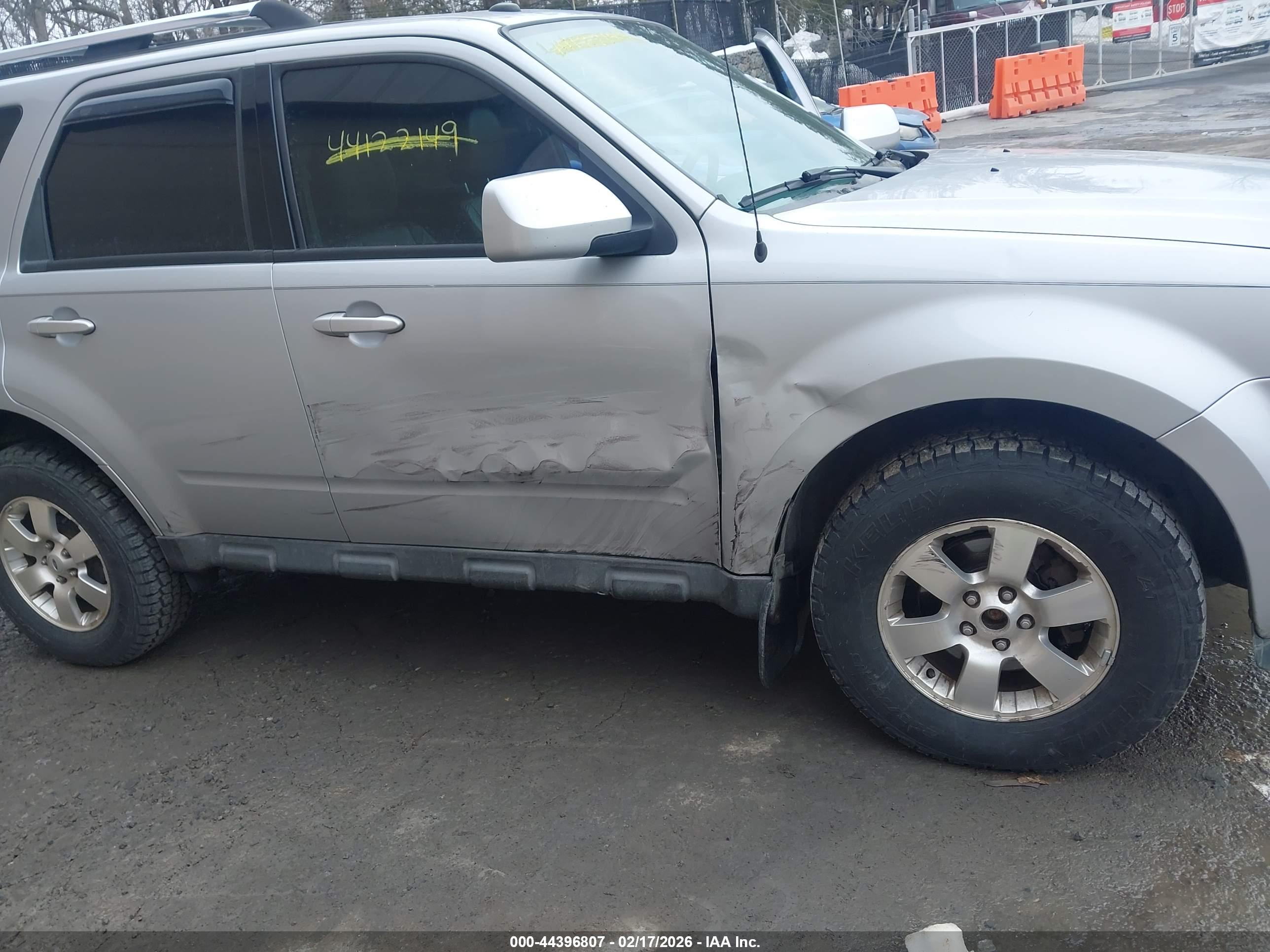 FORD ESCAPE image 6