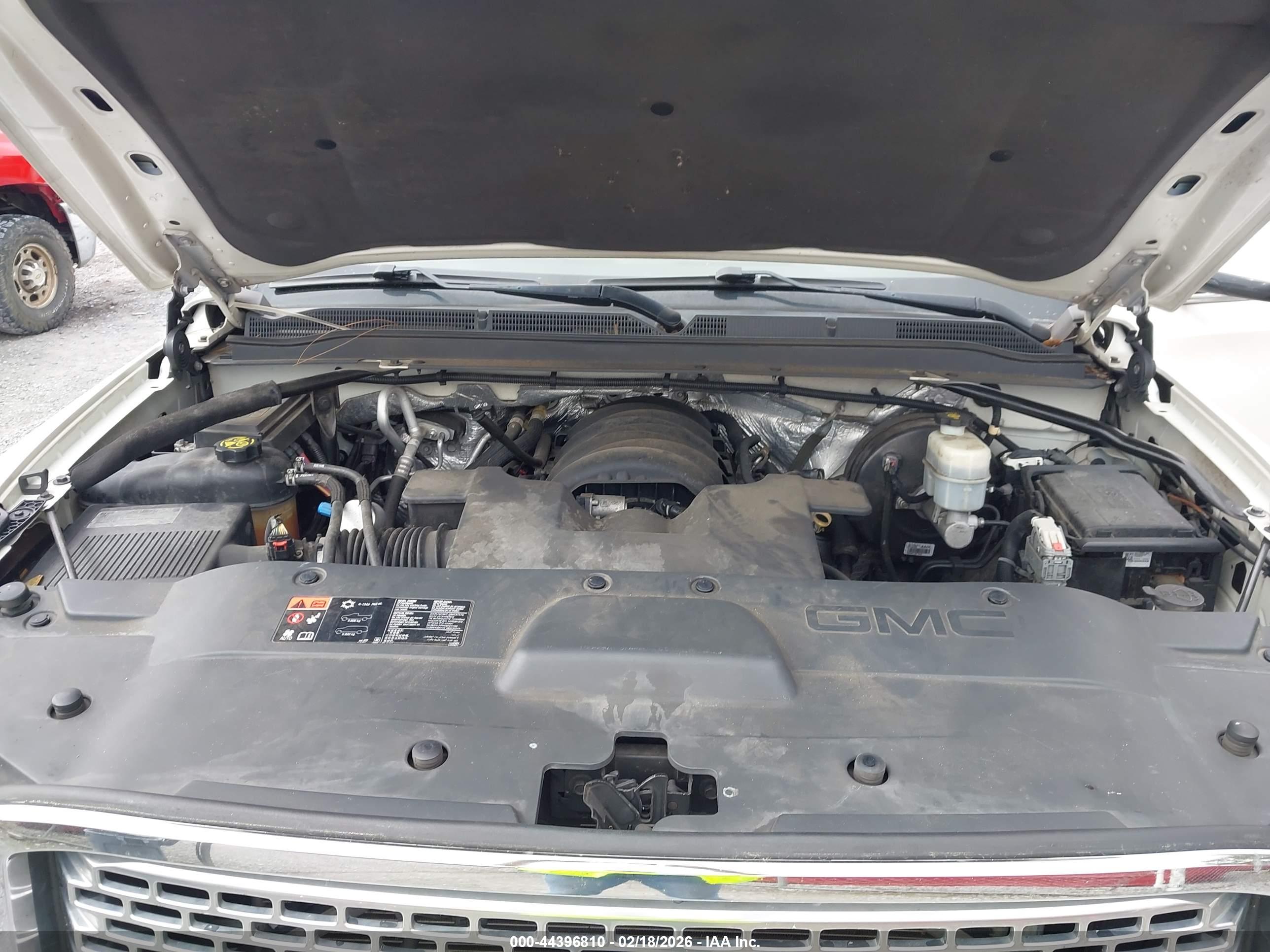 GMC YUKON image 10