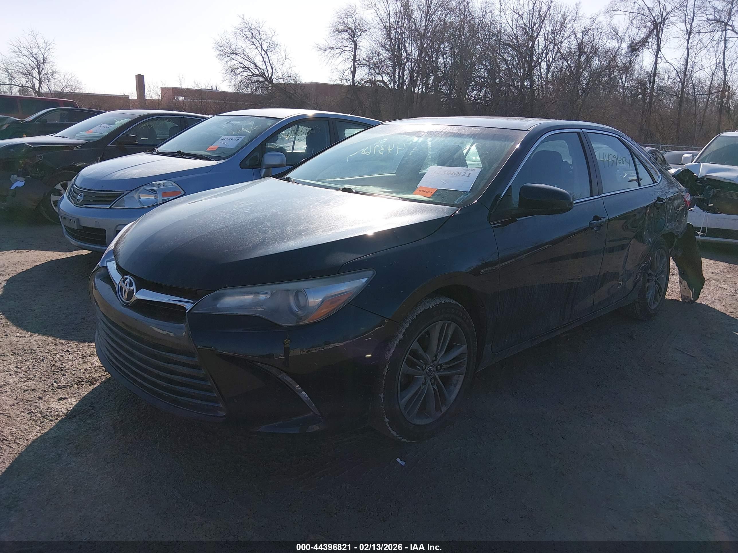 TOYOTA CAMRY image 2
