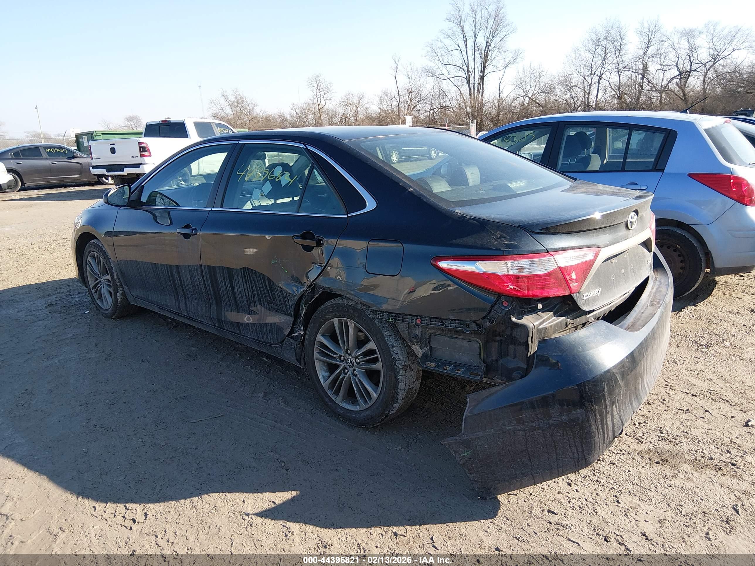 TOYOTA CAMRY image 3