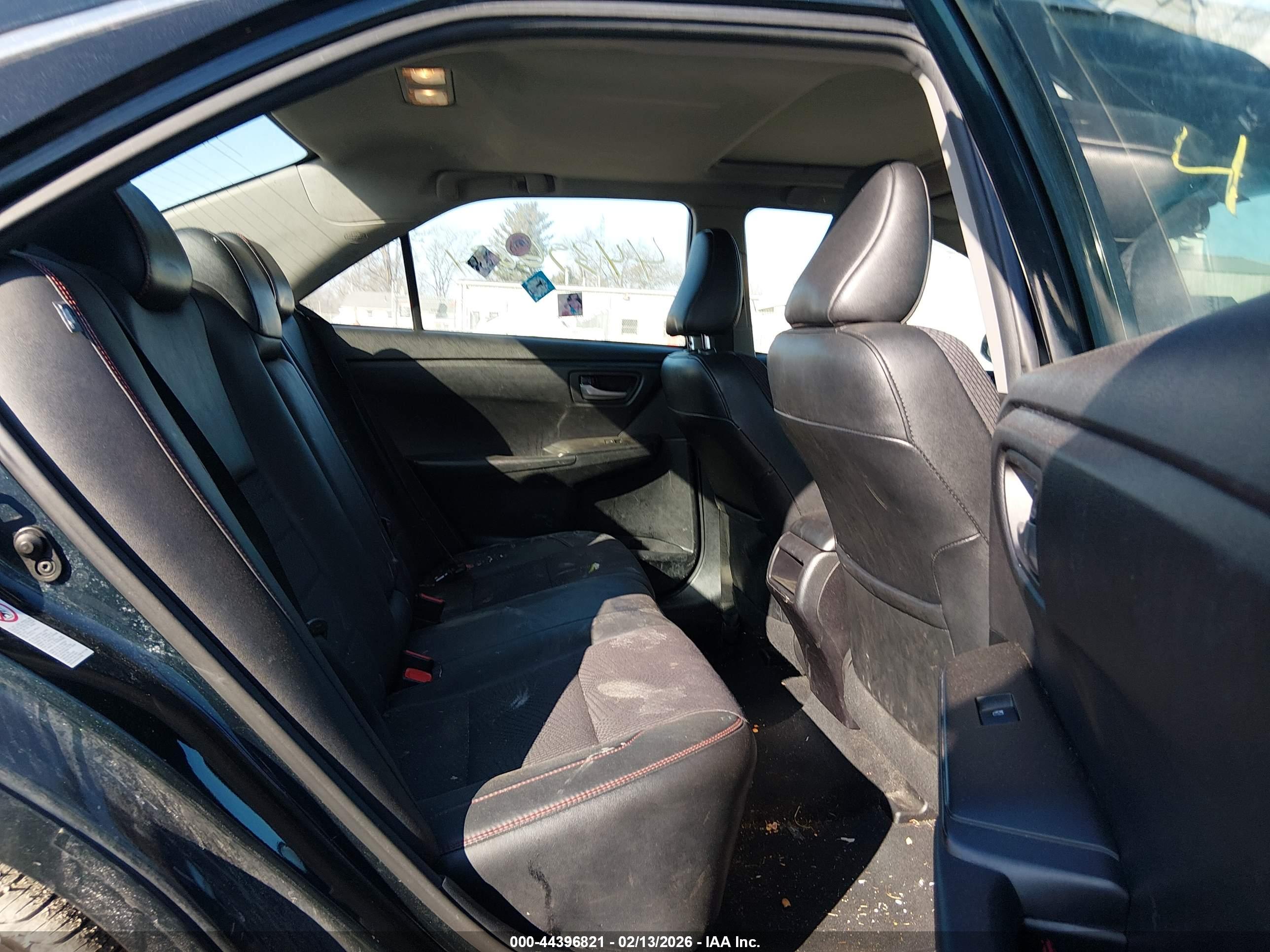TOYOTA CAMRY image 8