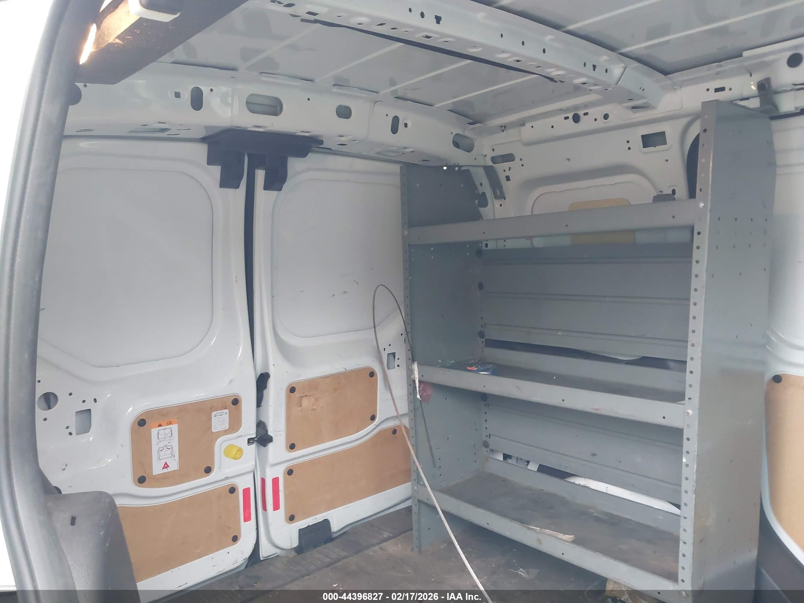 FORD TRANSIT image 8