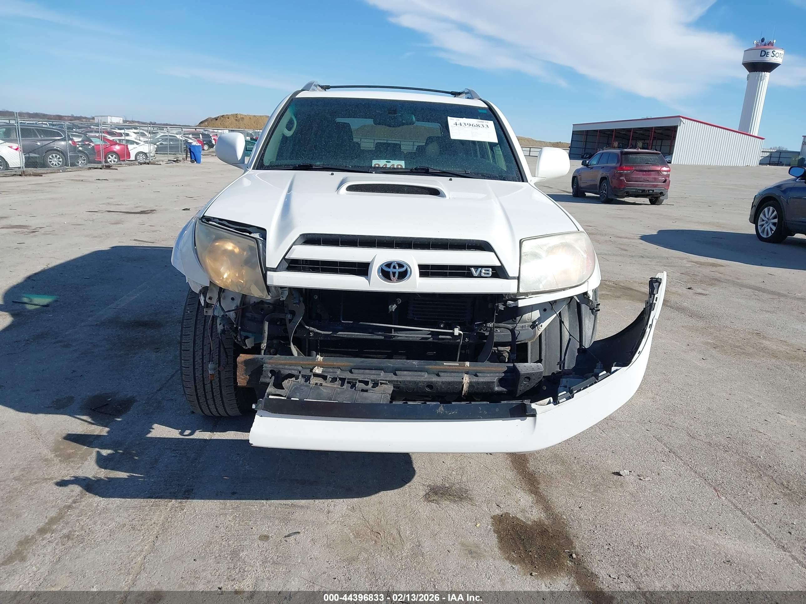 TOYOTA 4RUNNER image 6