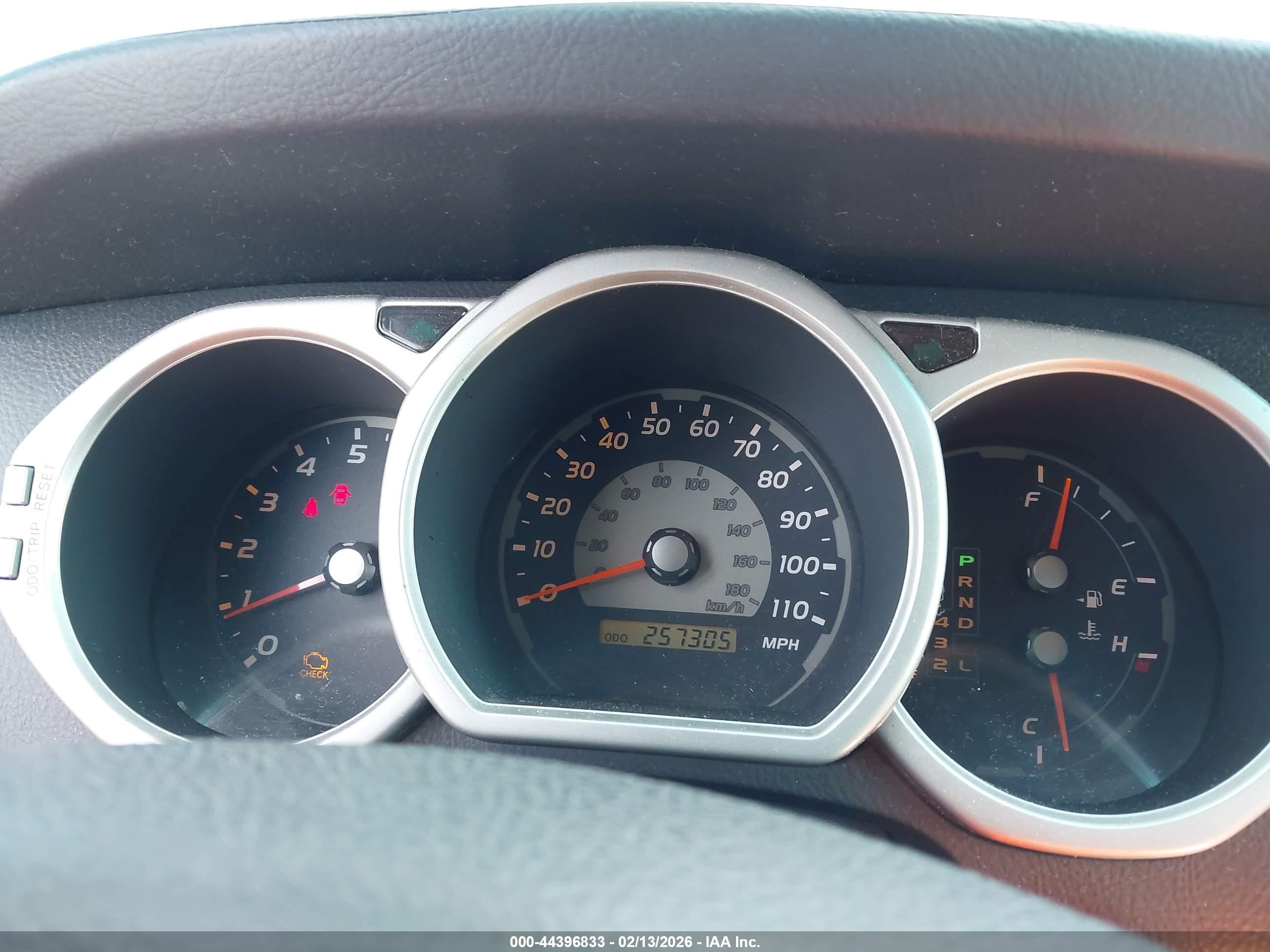 TOYOTA 4RUNNER image 7