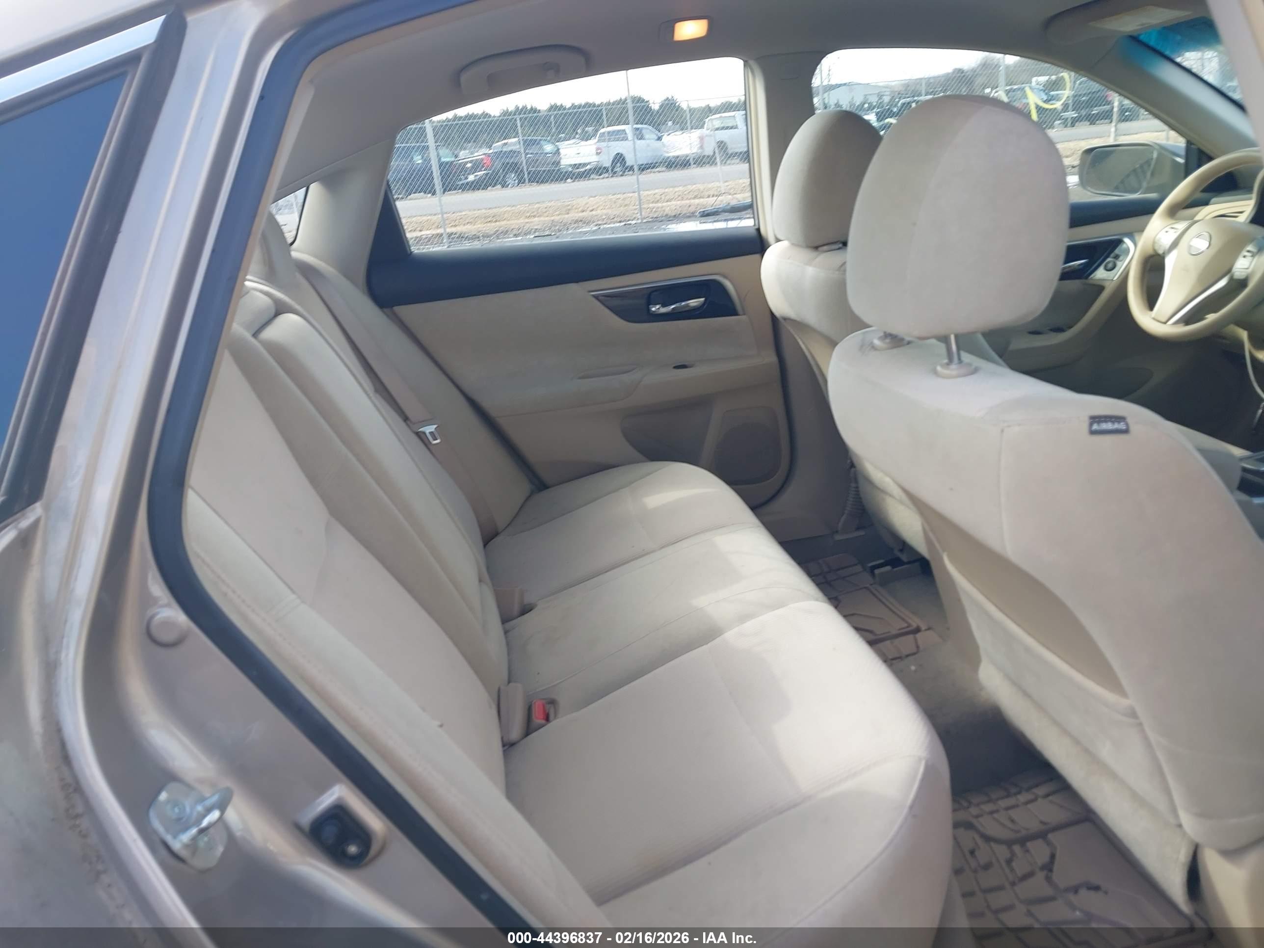 NISSAN ALTIMA image 8