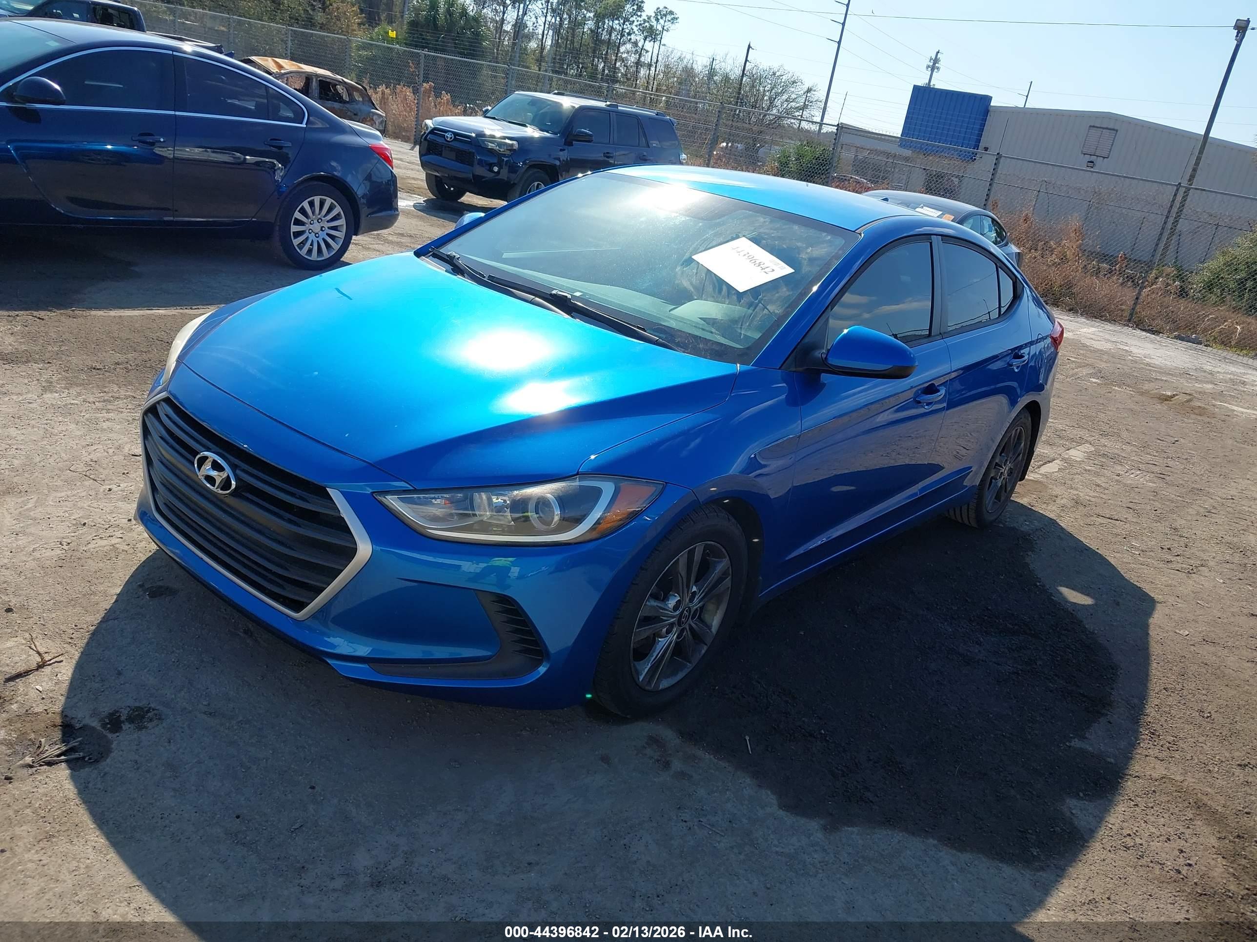 HYUNDAI ELANTRA image 2