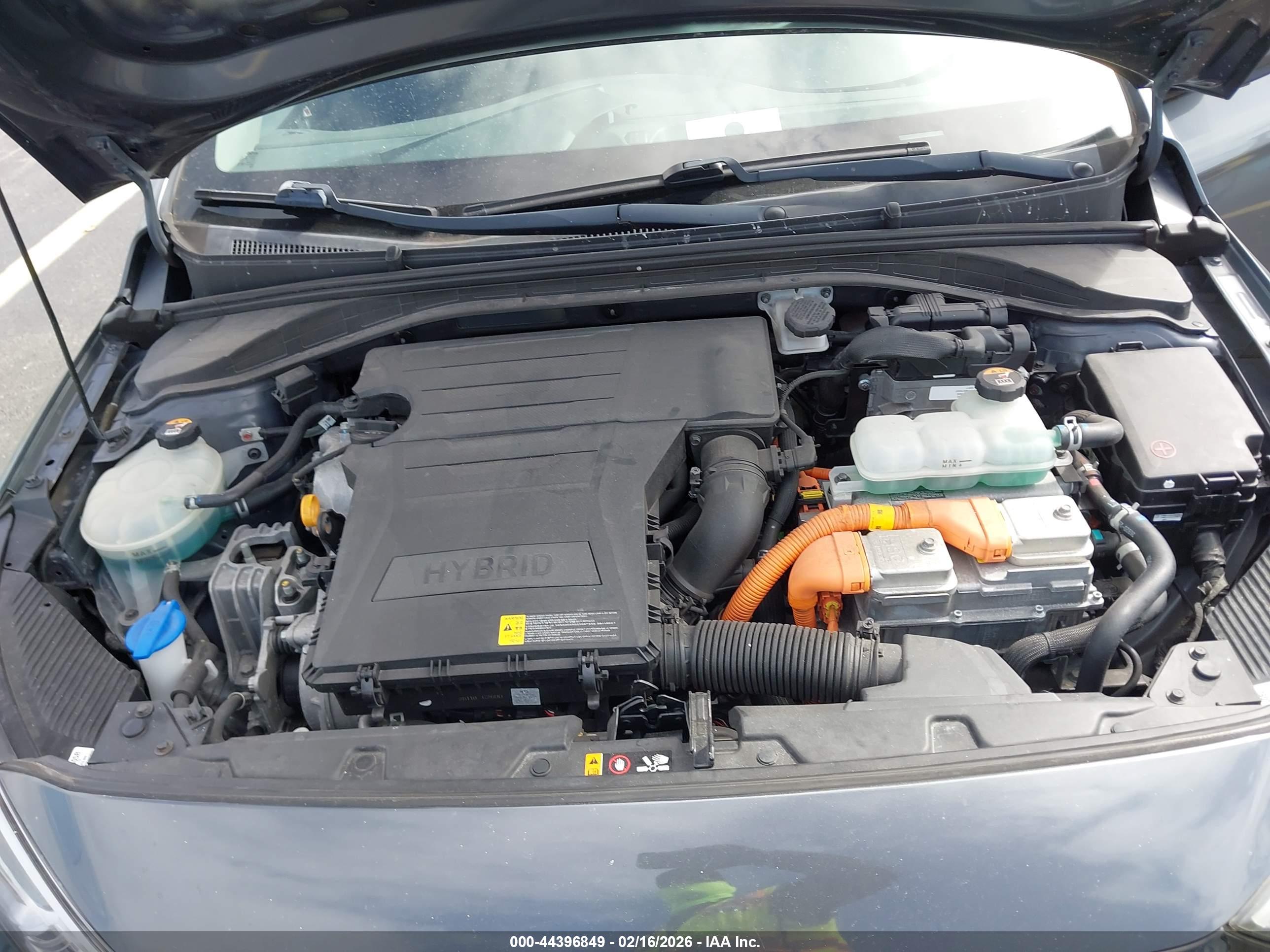 HYUNDAI IONIQ image 10