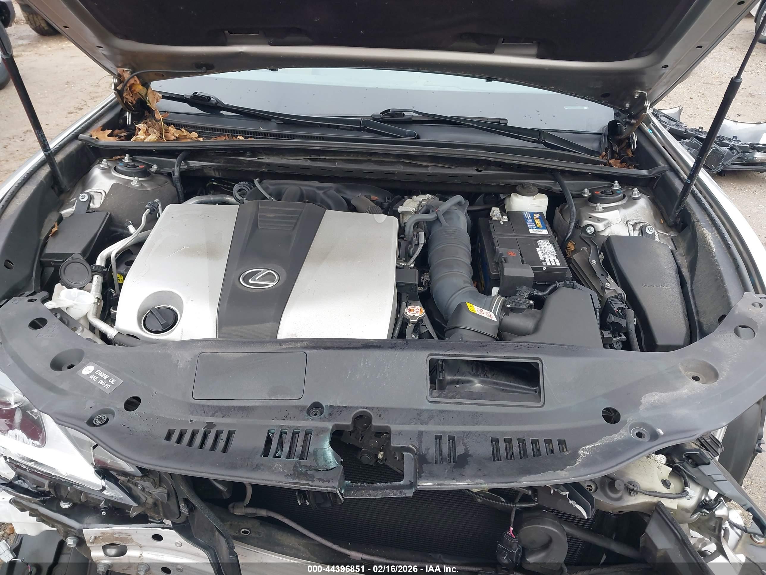 LEXUS ES image 10