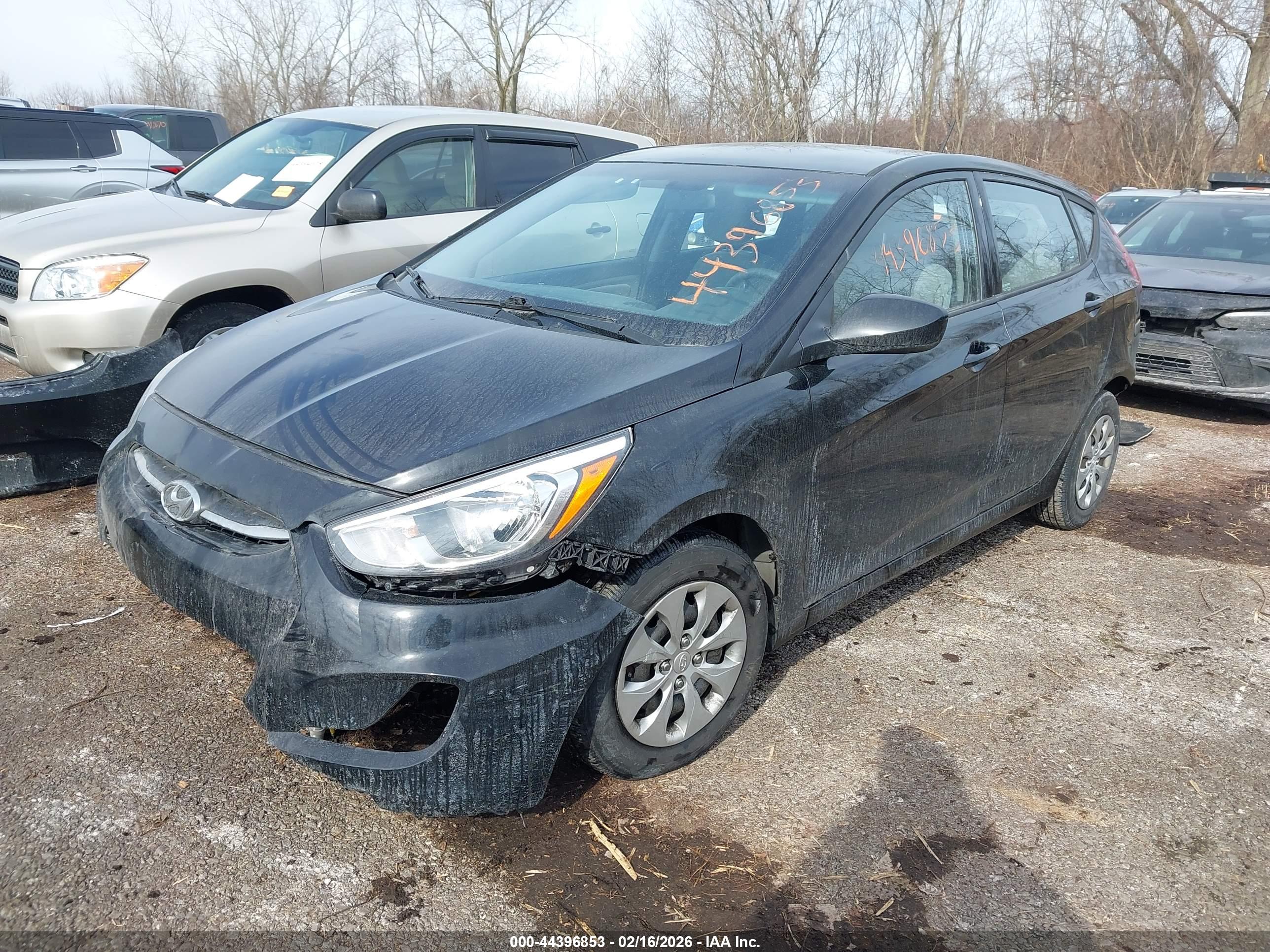 HYUNDAI ACCENT image 2