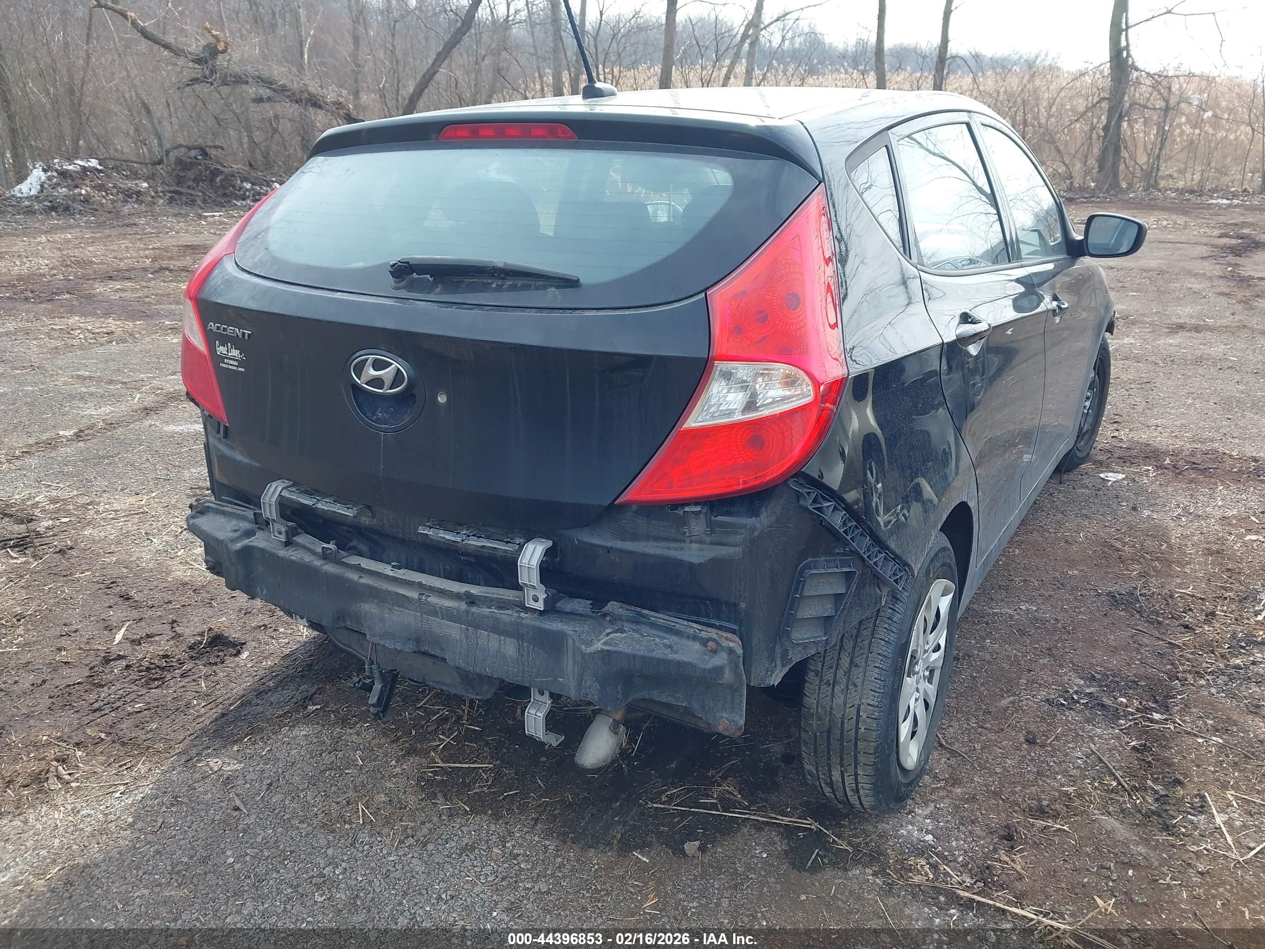 HYUNDAI ACCENT image 4