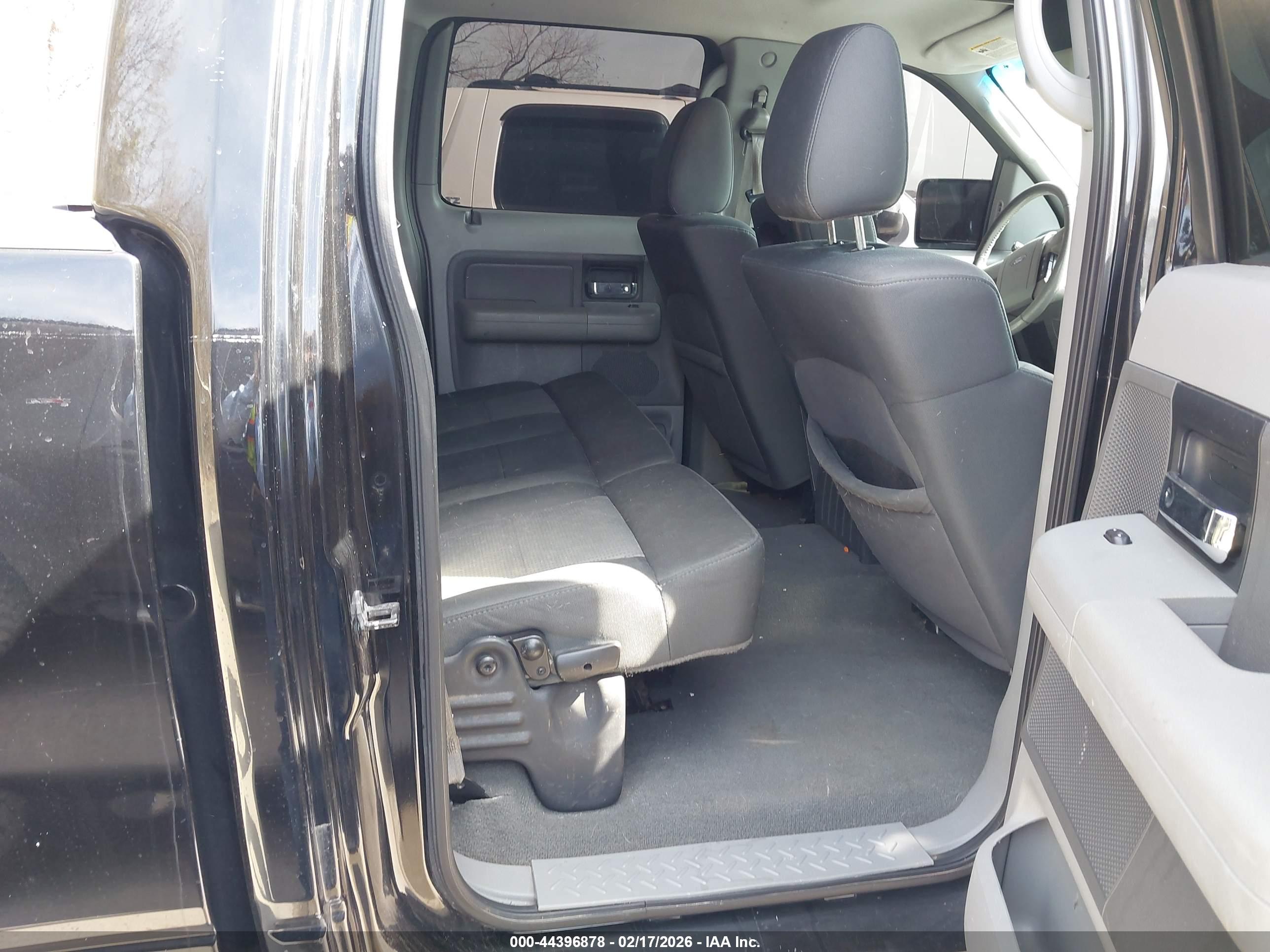 FORD F-150 image 8