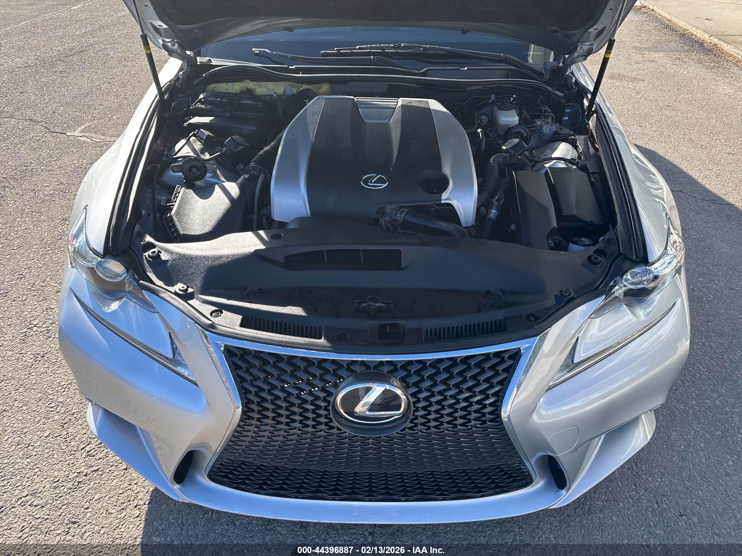 LEXUS IS image 10