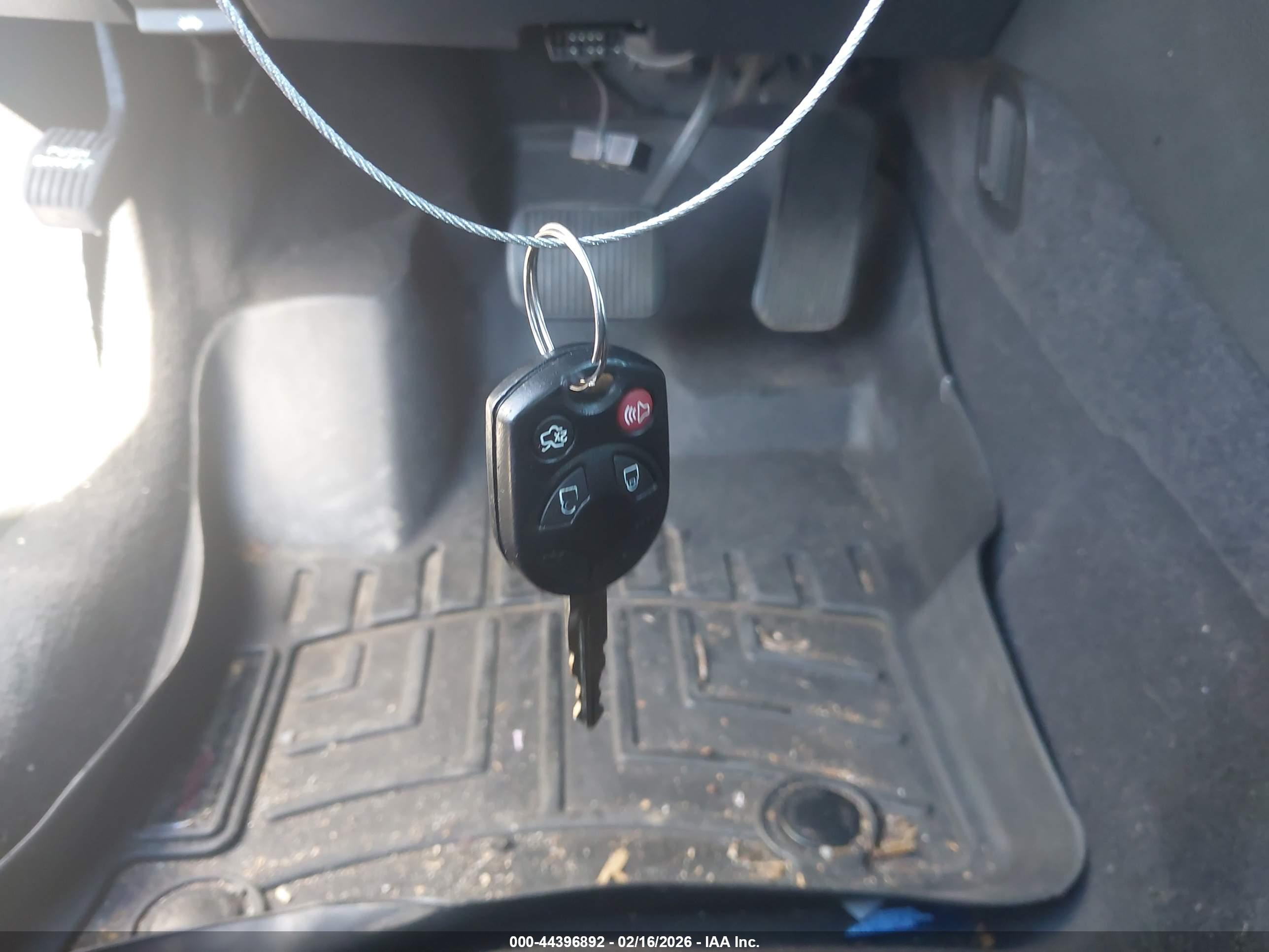 FORD TAURUS image 11