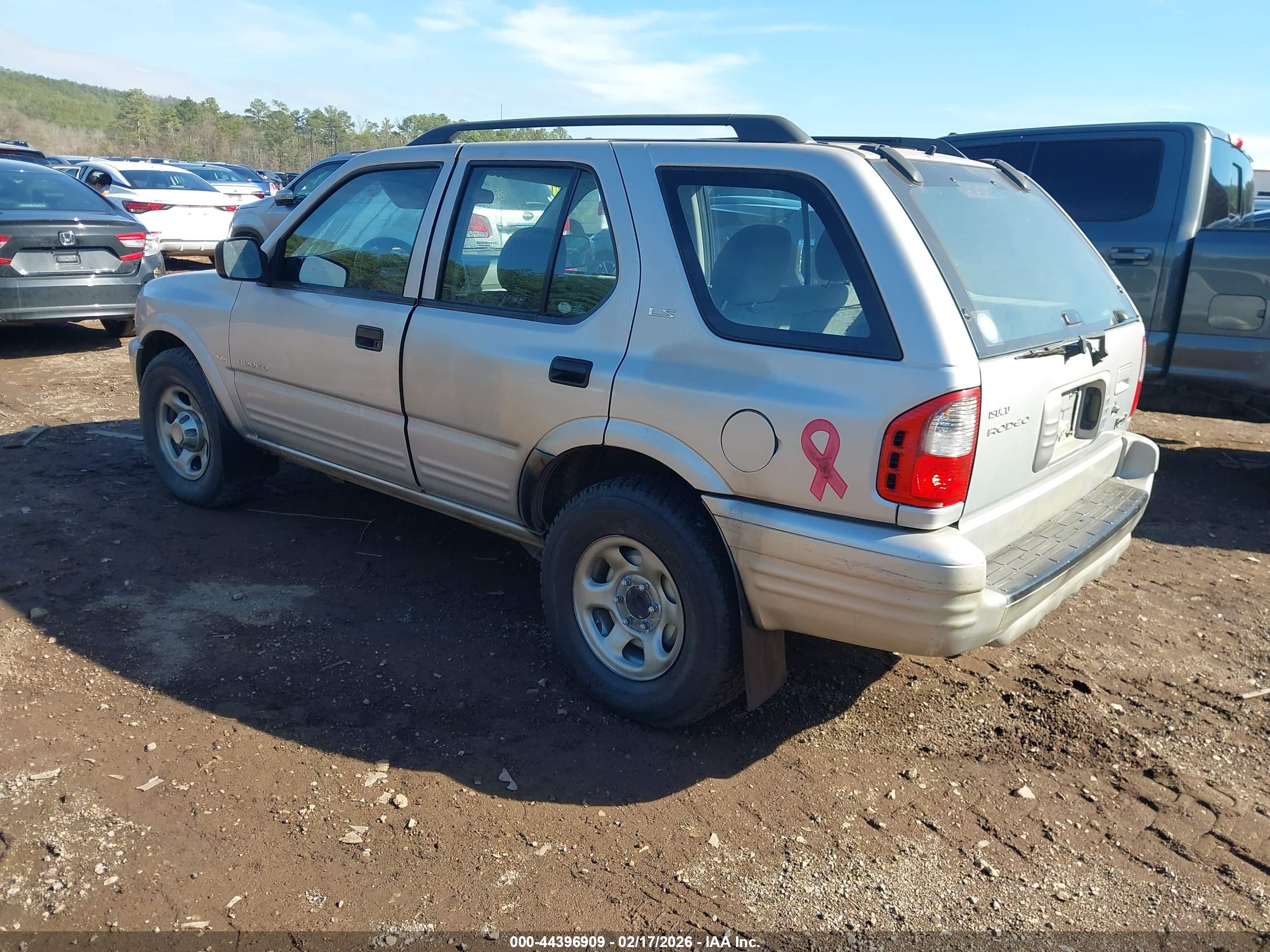 ISUZU RODEO image 3