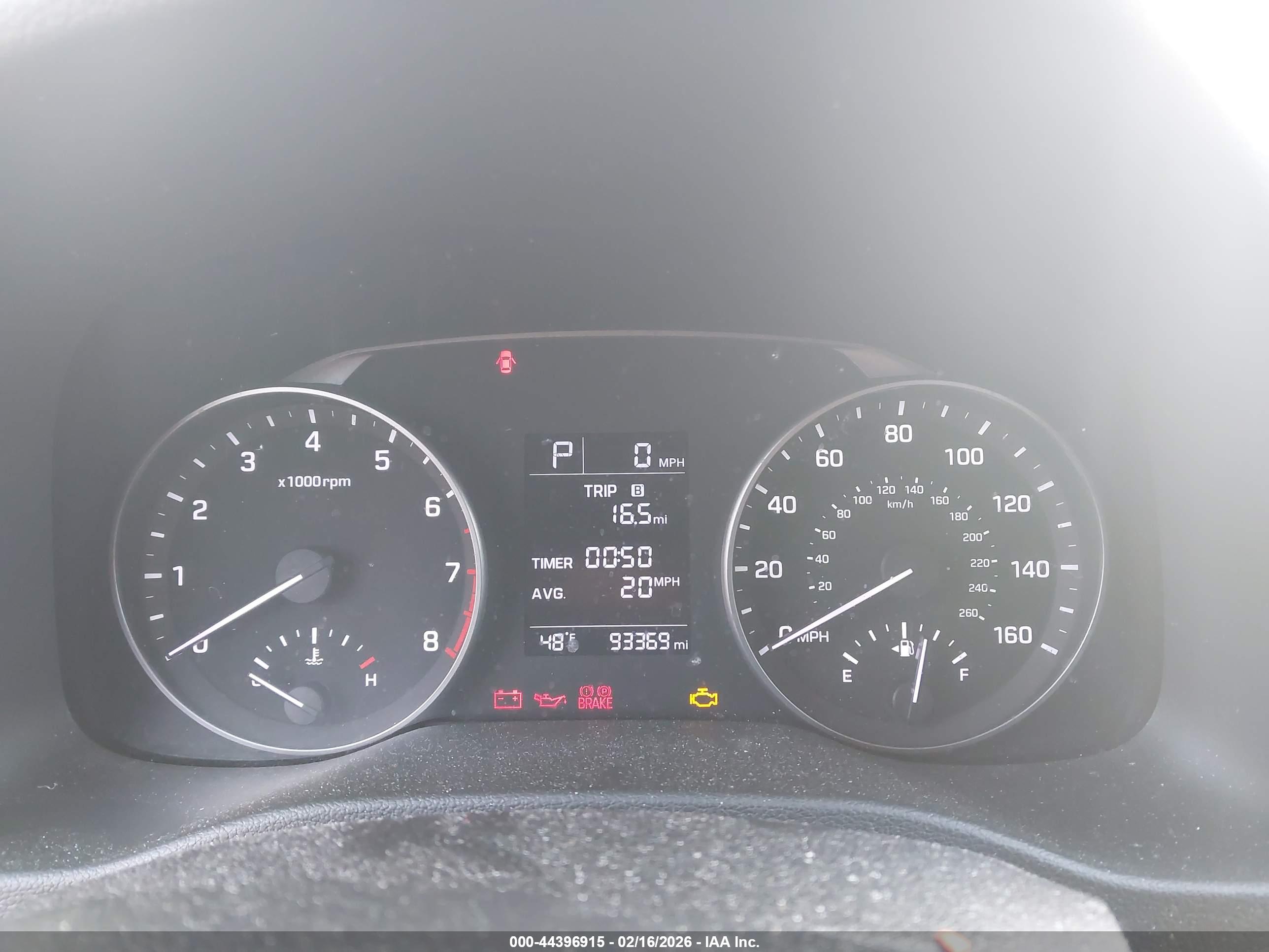 HYUNDAI ELANTRA image 7