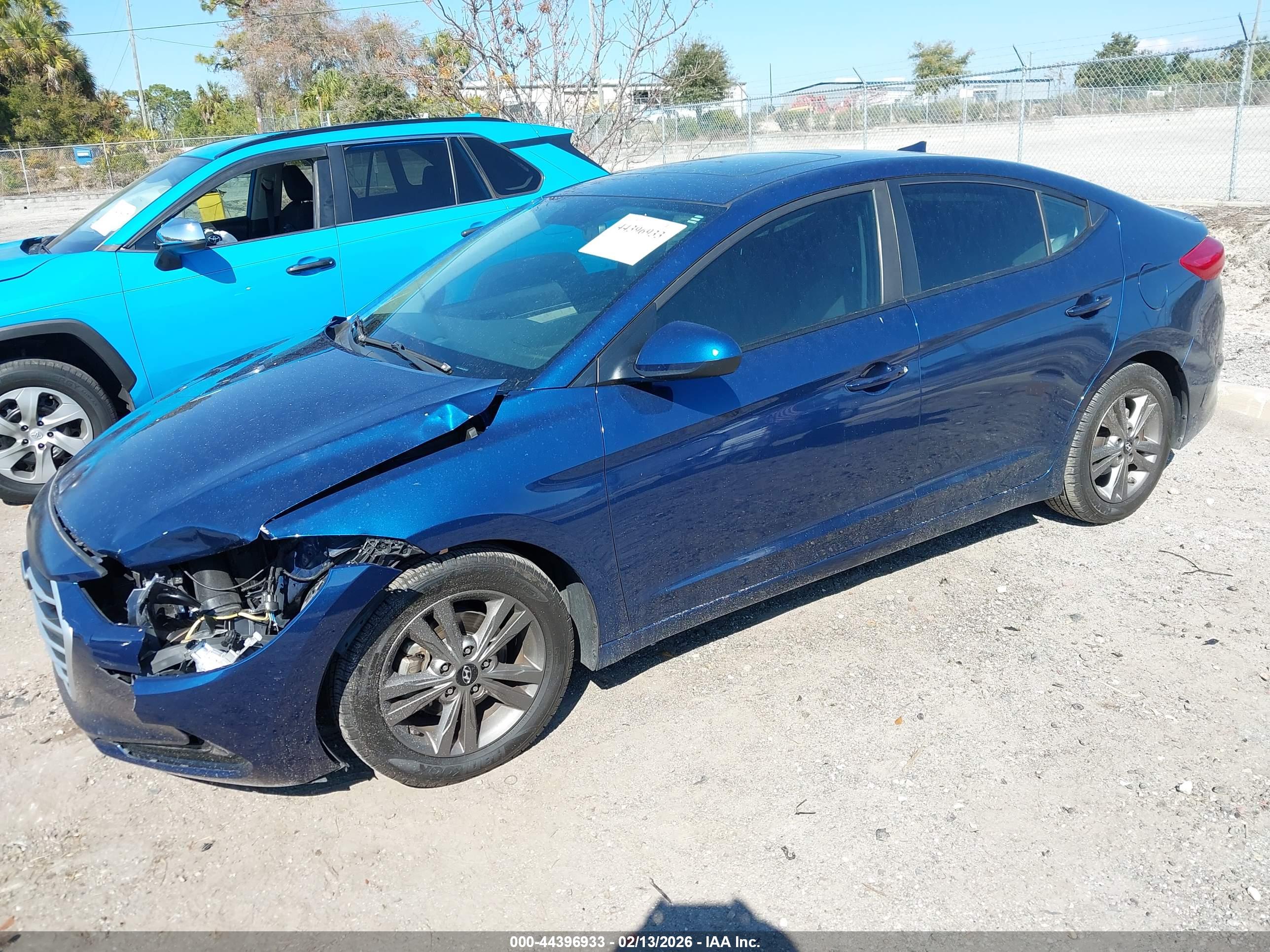 HYUNDAI ELANTRA image 2