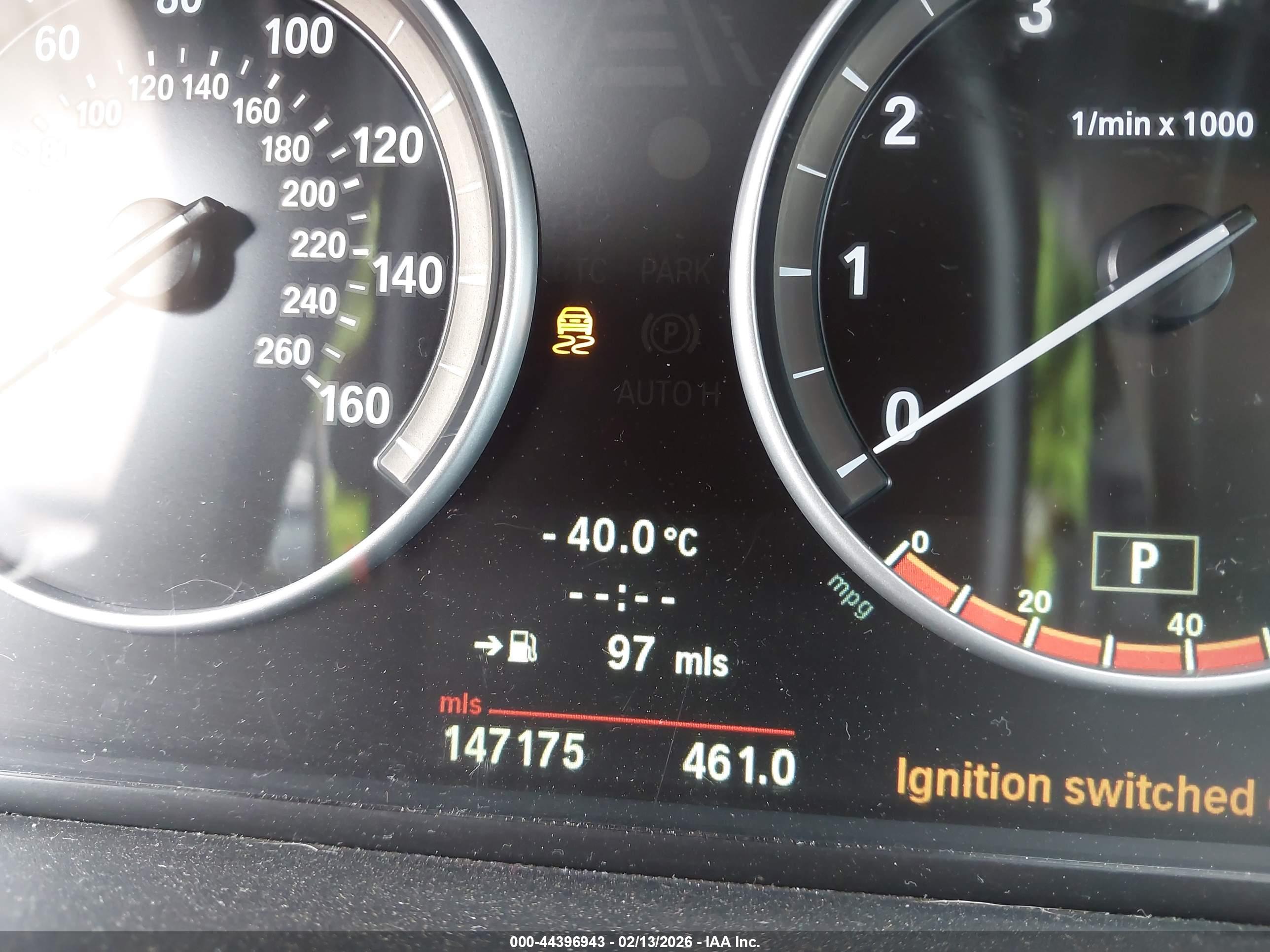 BMW 528I image 7