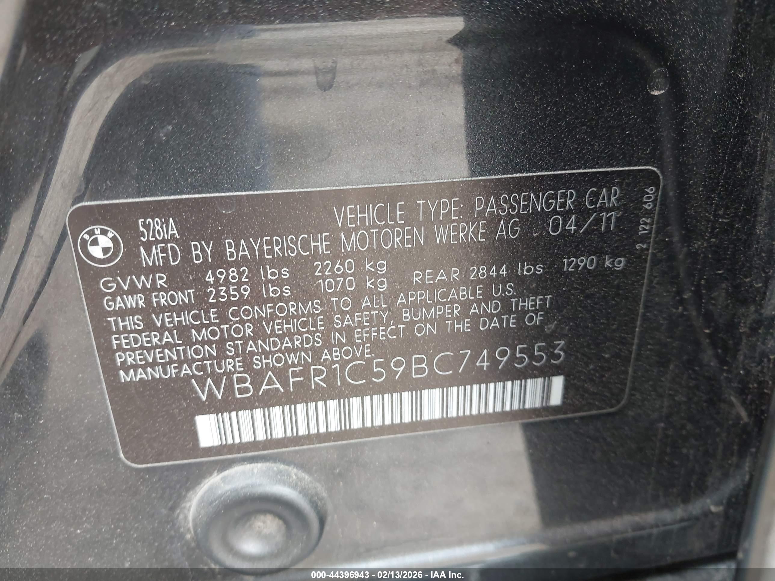 BMW 528I image 9