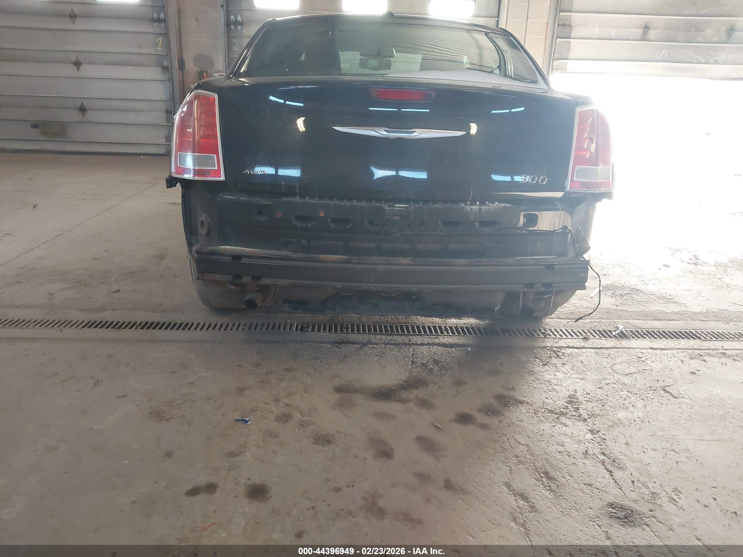 CHRYSLER 300 image 6