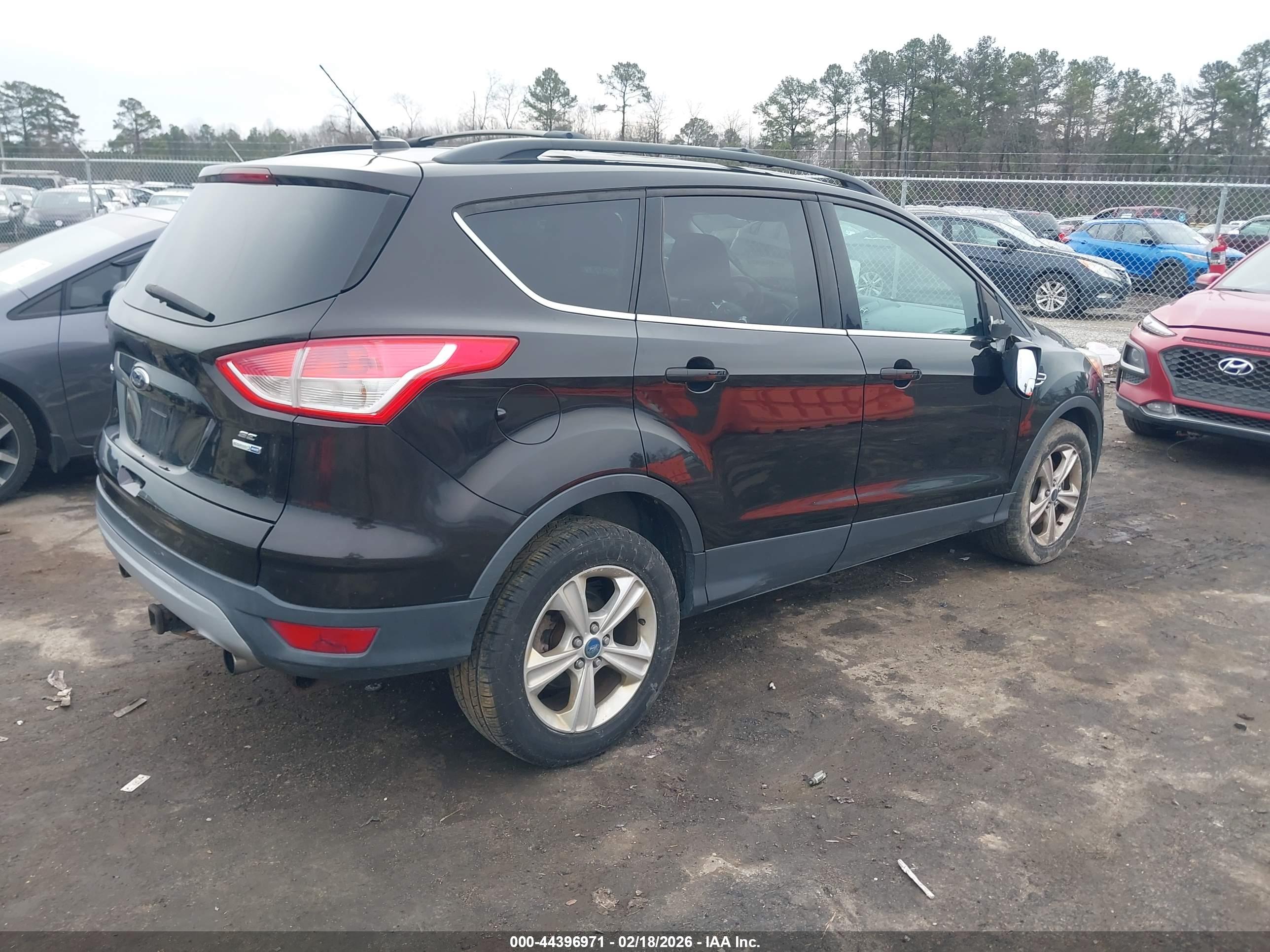 FORD ESCAPE image 4