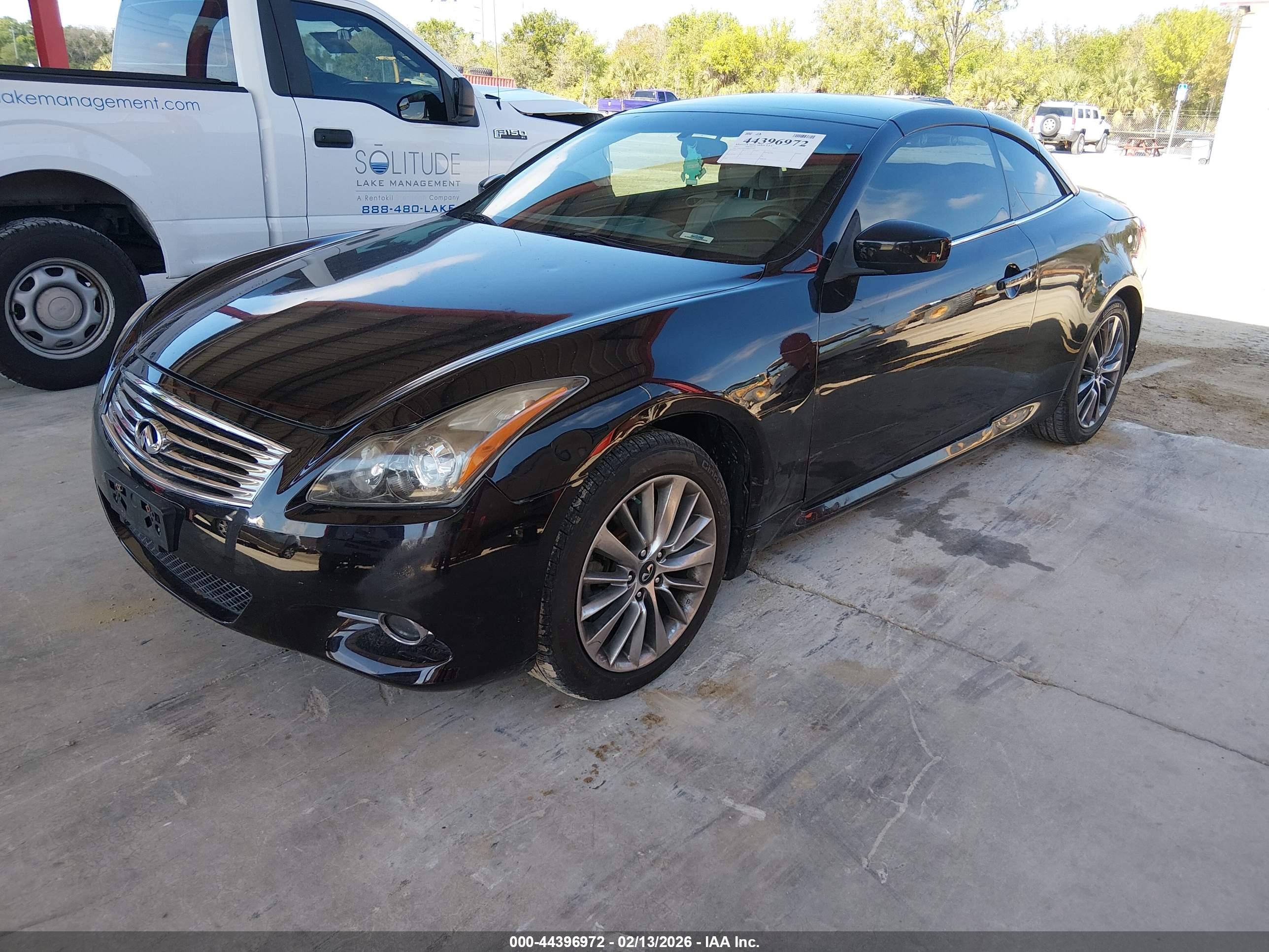 INFINITI G37 image 2