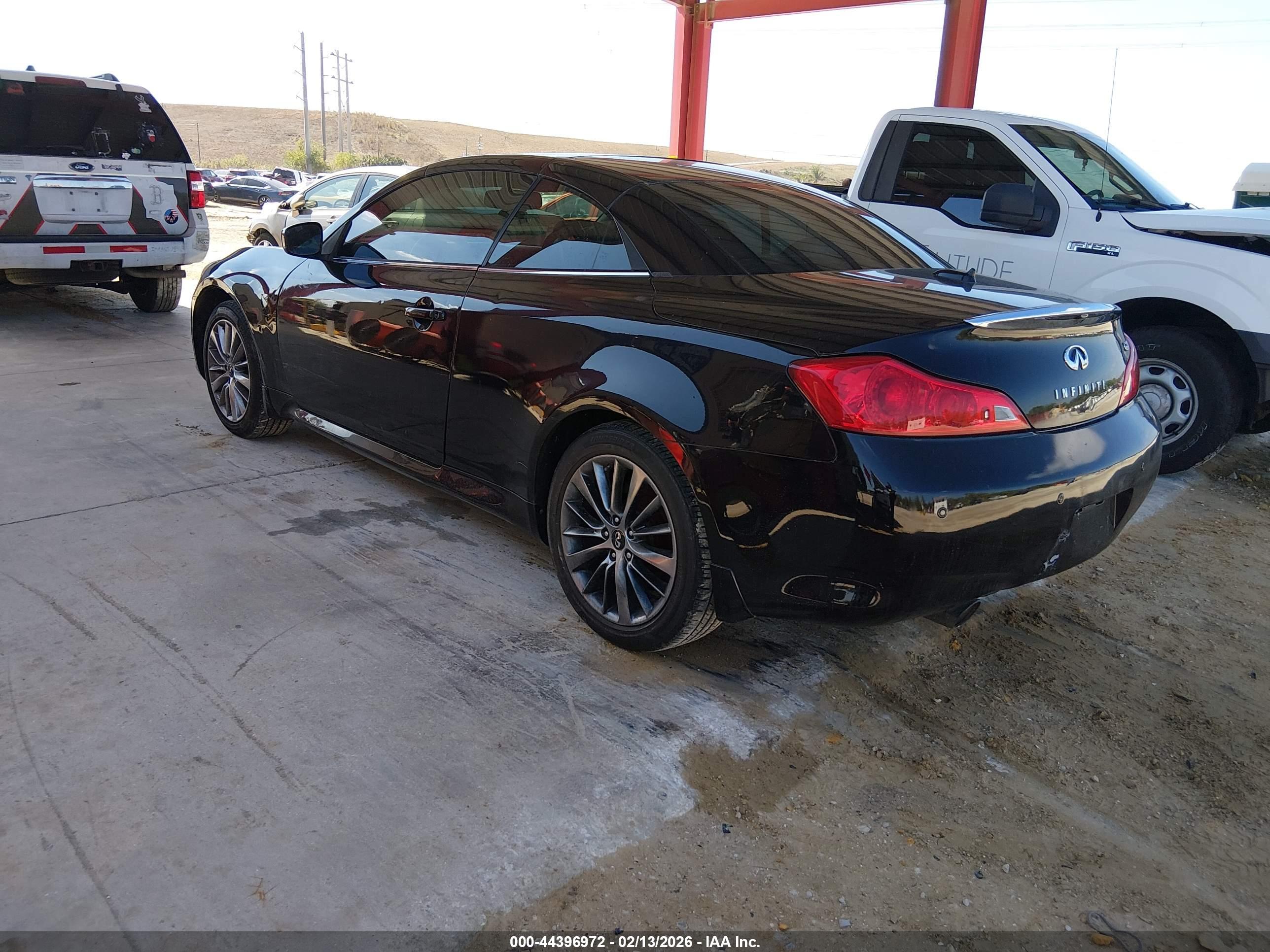 INFINITI G37 image 3