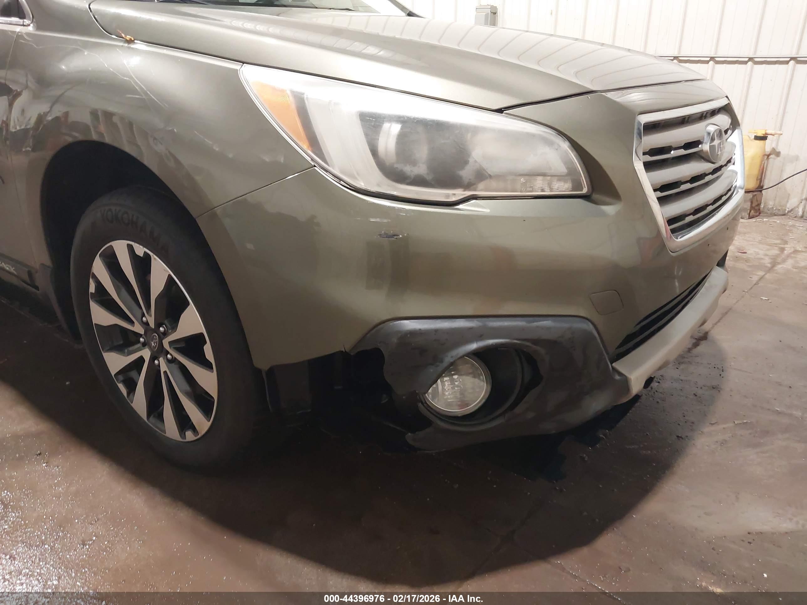 SUBARU OUTBACK image 6