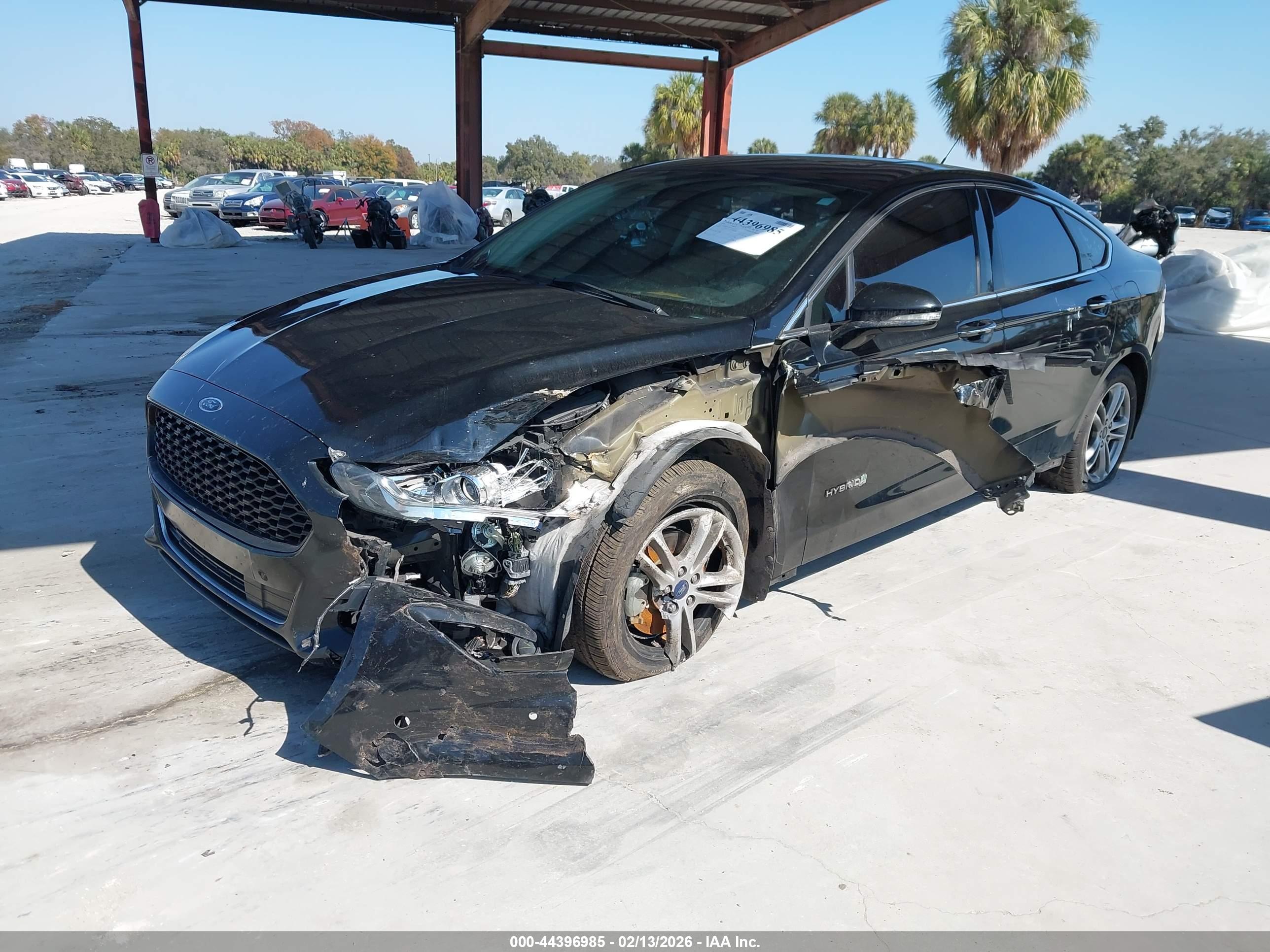 FORD FUSION image 2